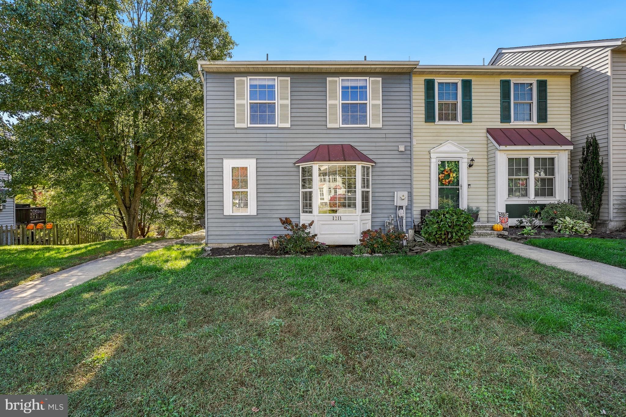 1211 SERON COURT