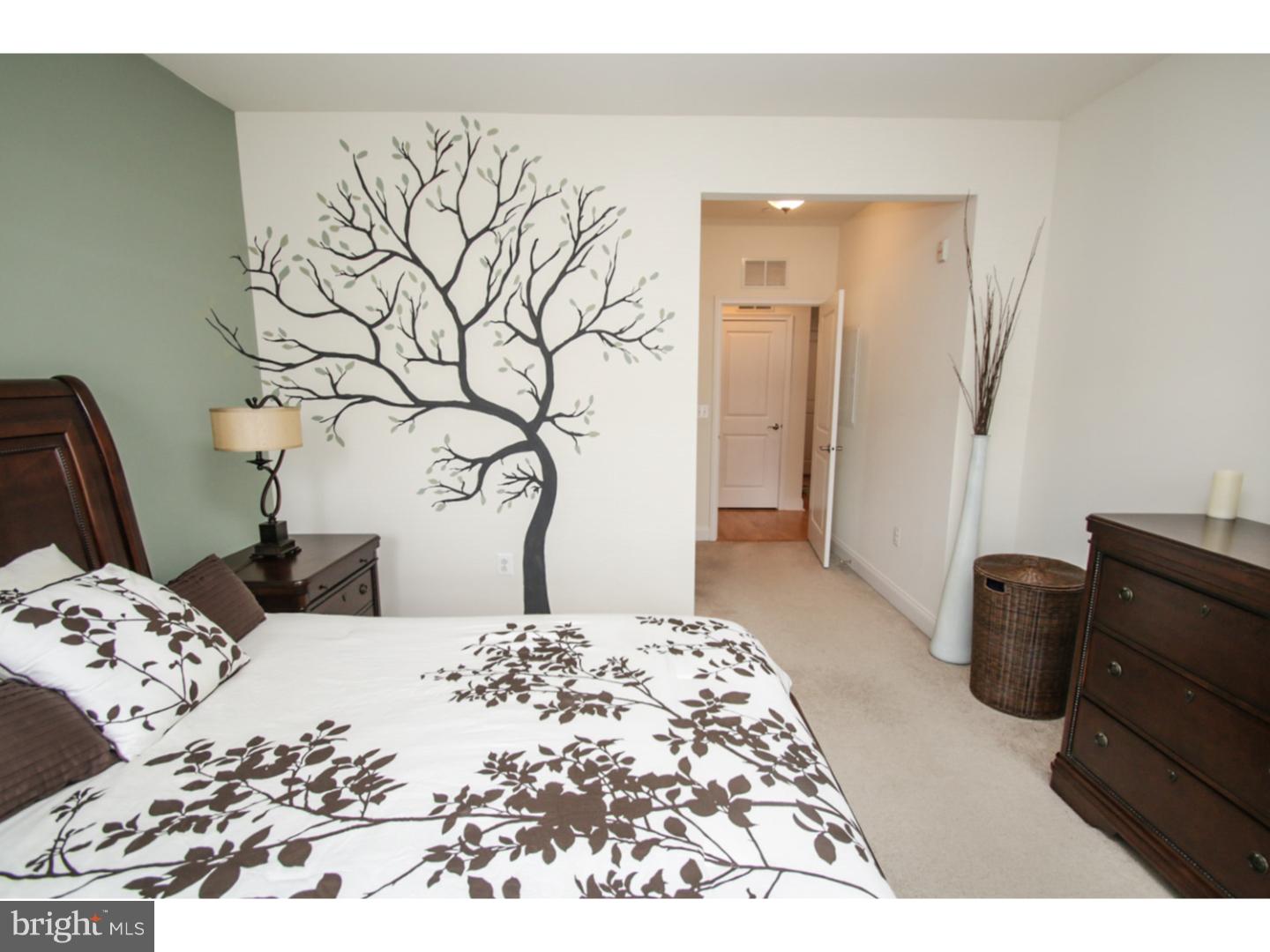 NAVAL SQUARE - Residential