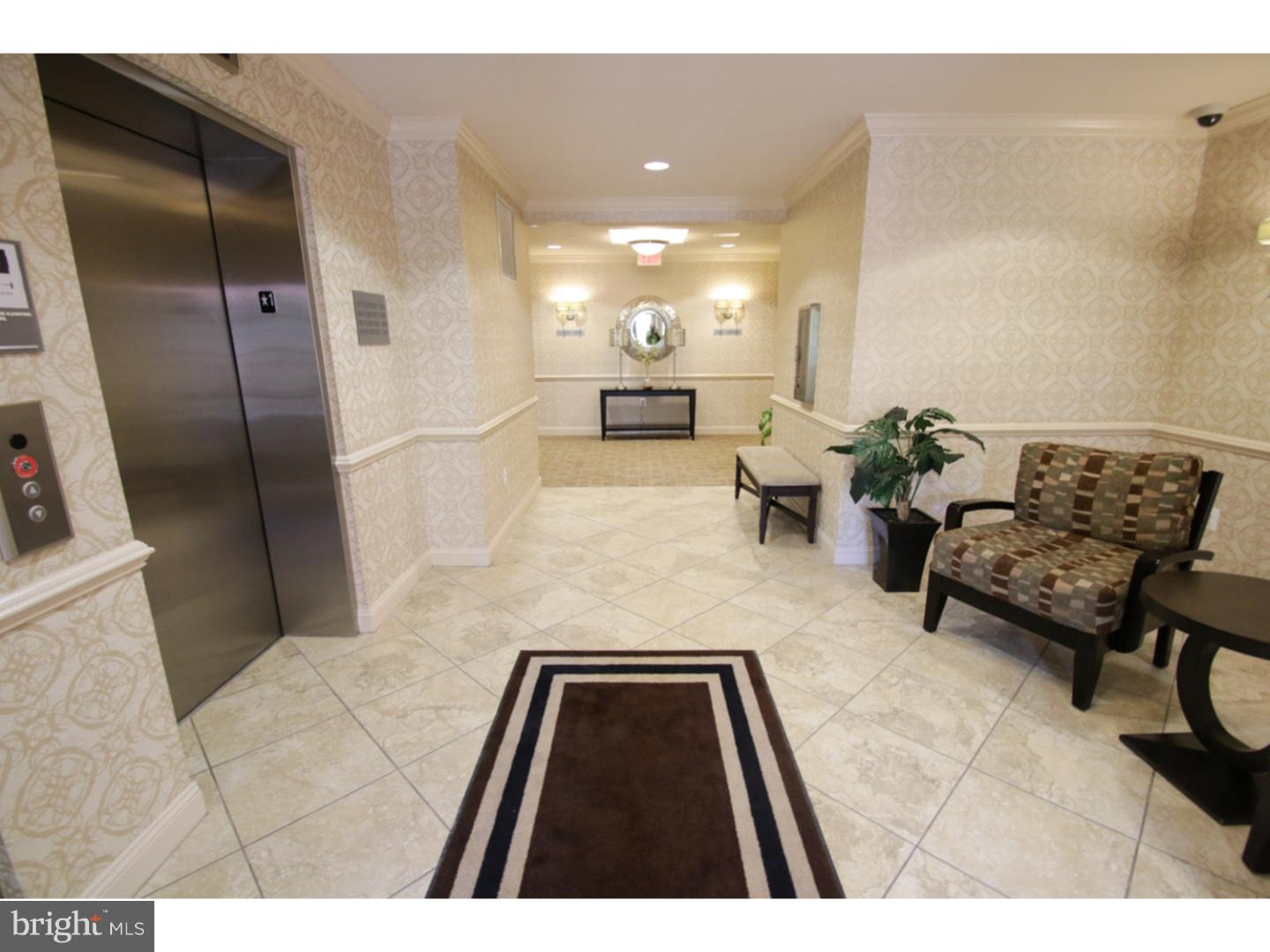 NAVAL SQUARE - Residential