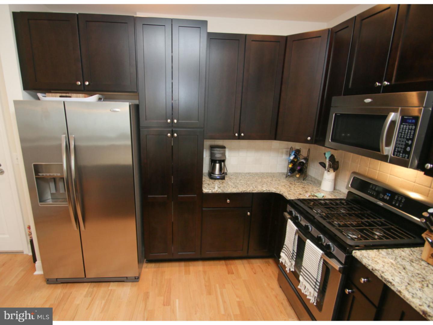 NAVAL SQUARE - Residential