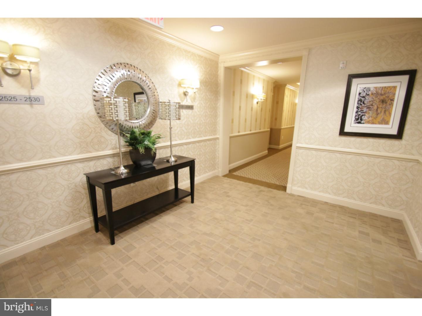 NAVAL SQUARE - Residential