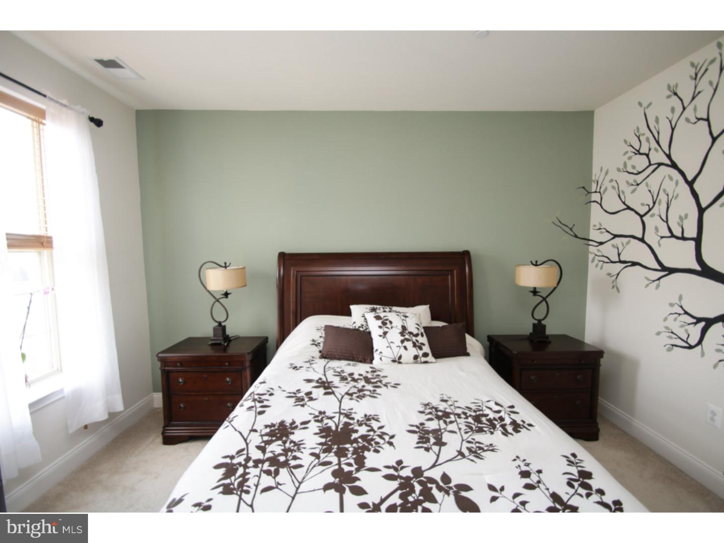 NAVAL SQUARE - Residential