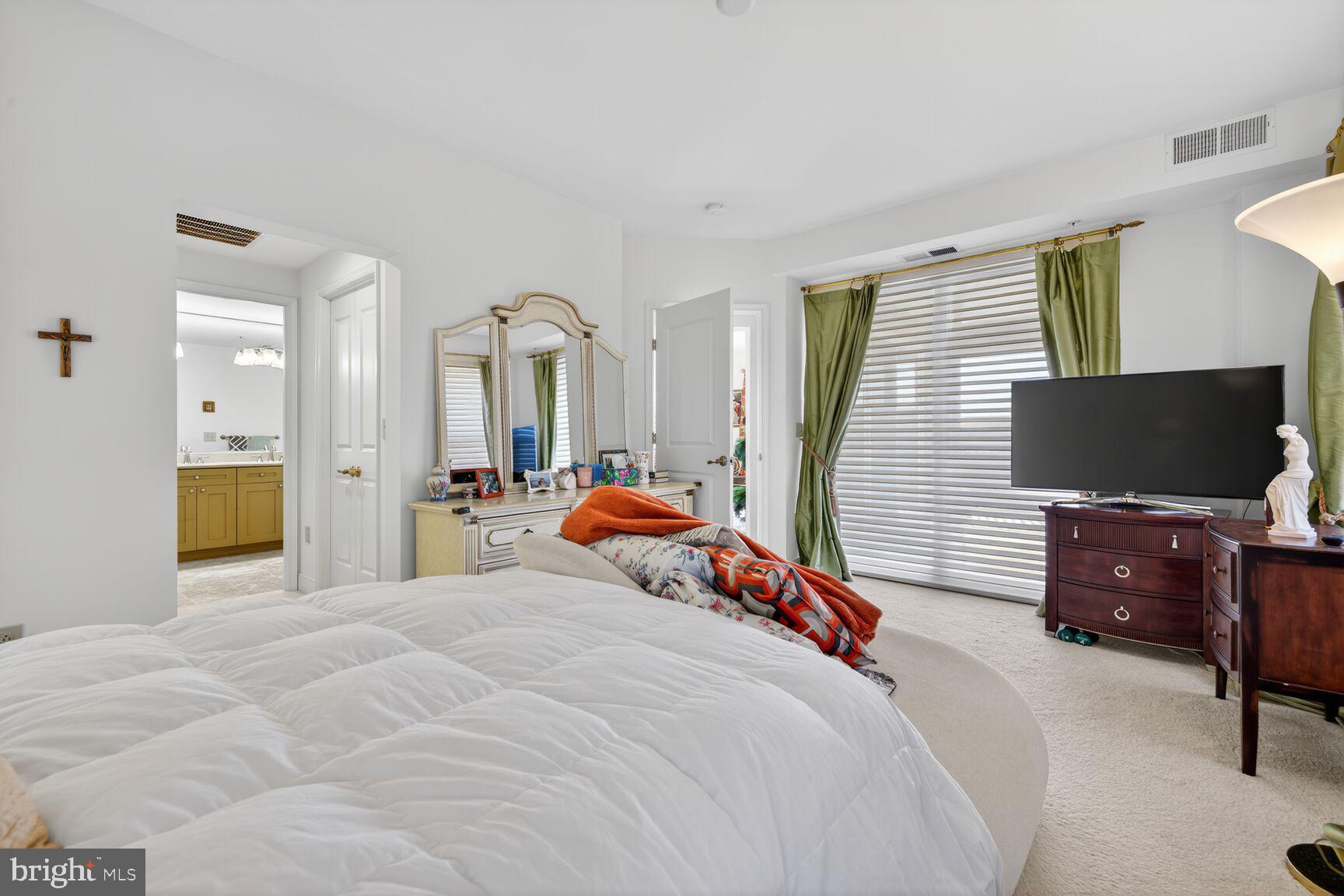 PARK POTOMAC - Residential