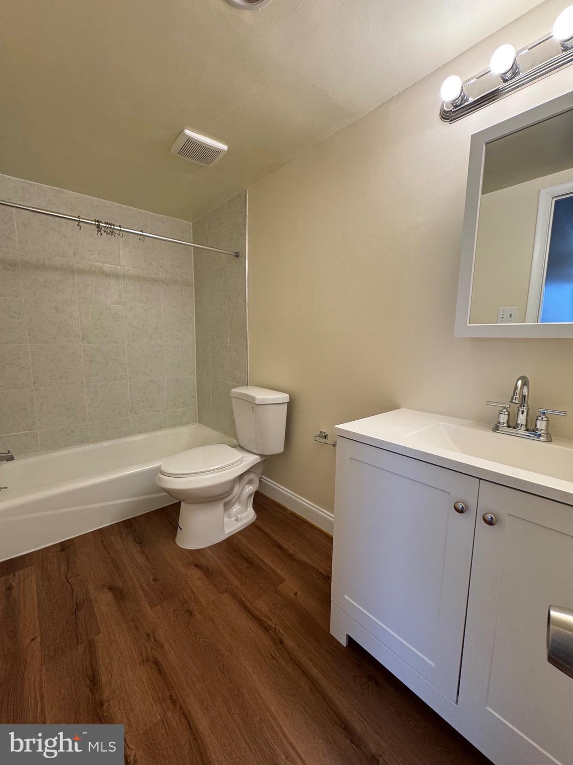 11925 PARKLAWN DRIVE 202