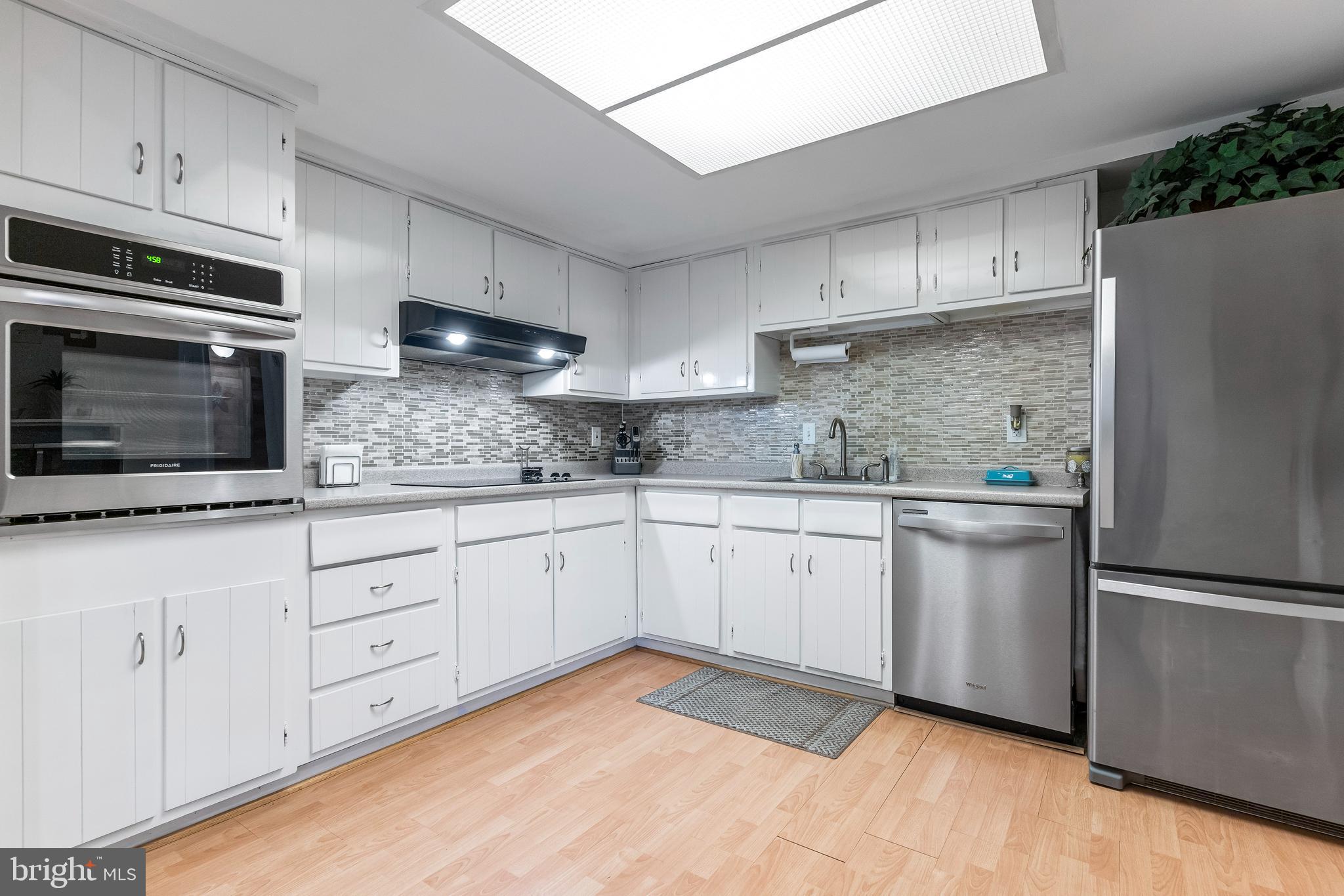 CROFTON TOWNE - Residential