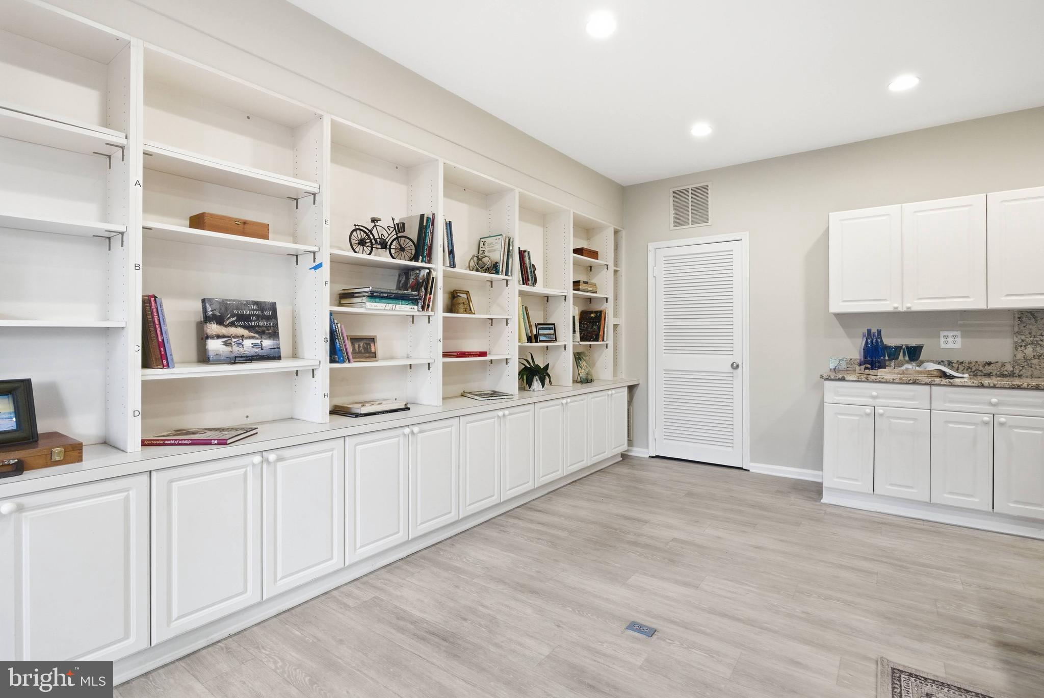 SULLY STATION - Residential