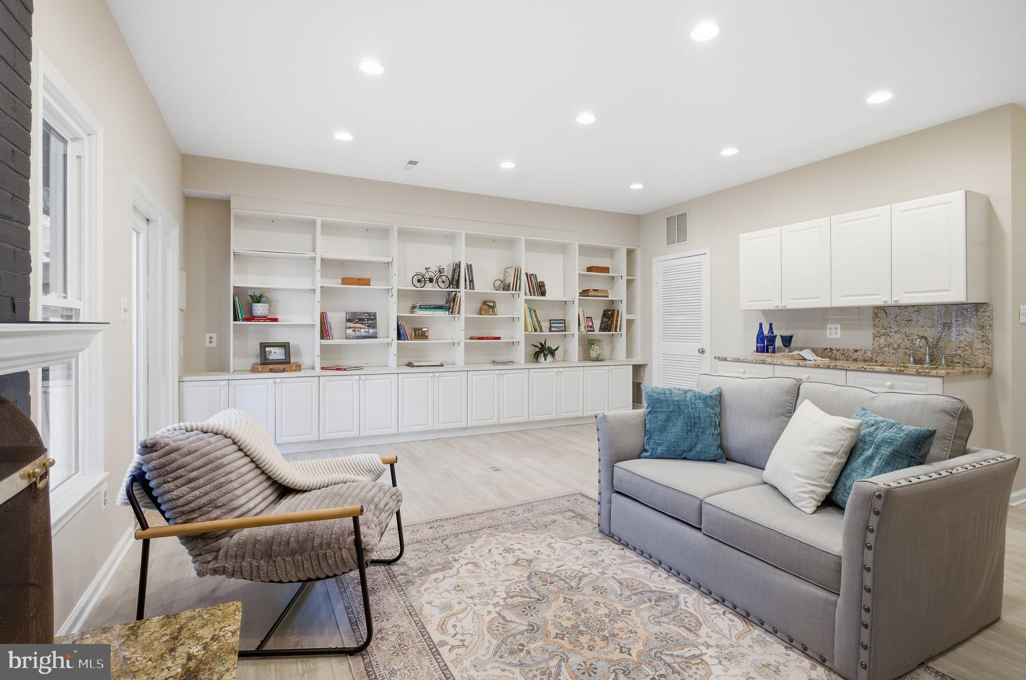 SULLY STATION - Residential