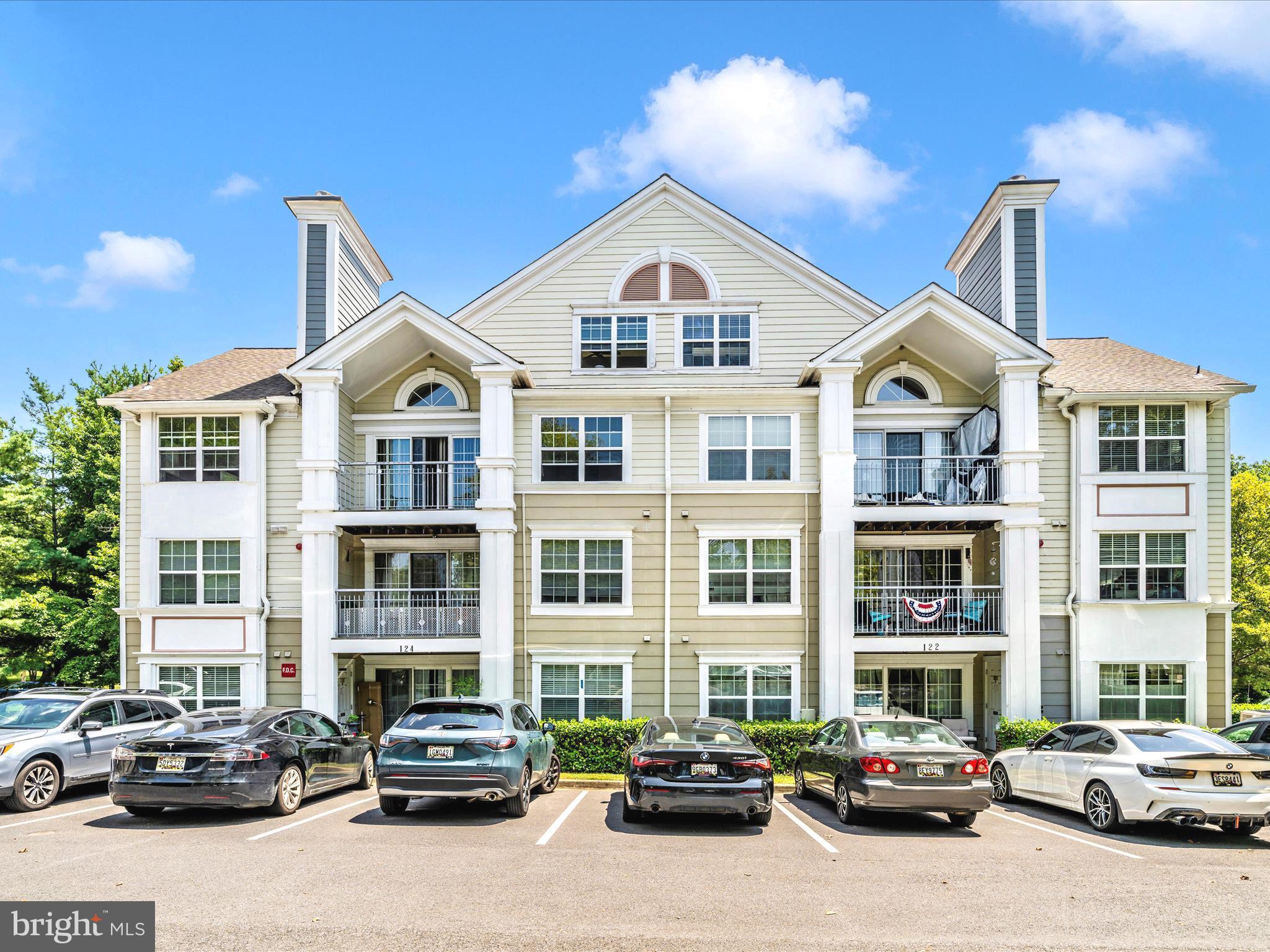 122 KENDRICK PLACE 122-24