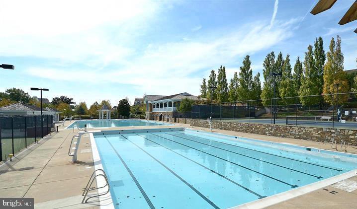 KENTLANDS RIDGE - Residential