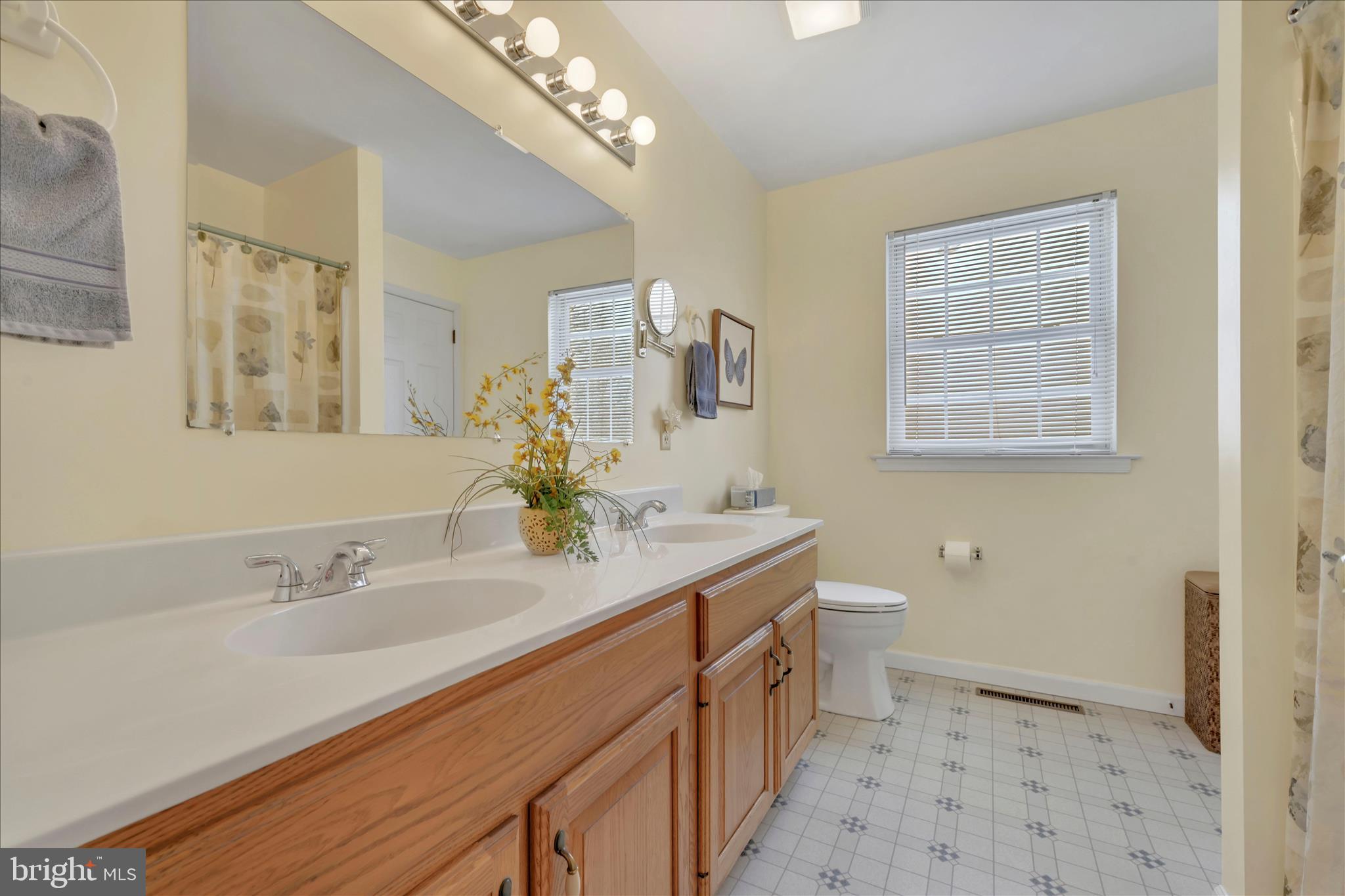 SUNNYSIDE - Residential