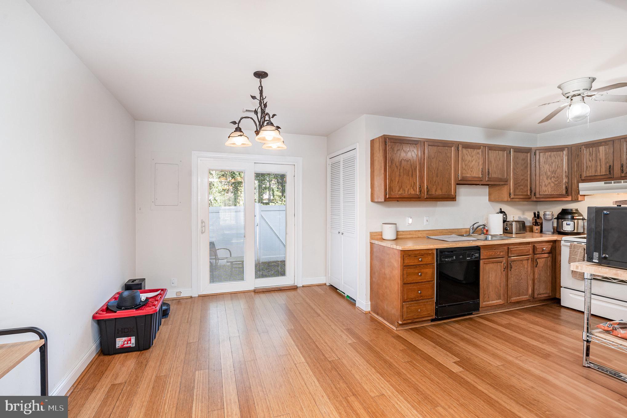 STAFFORD MEADOWS - Residential