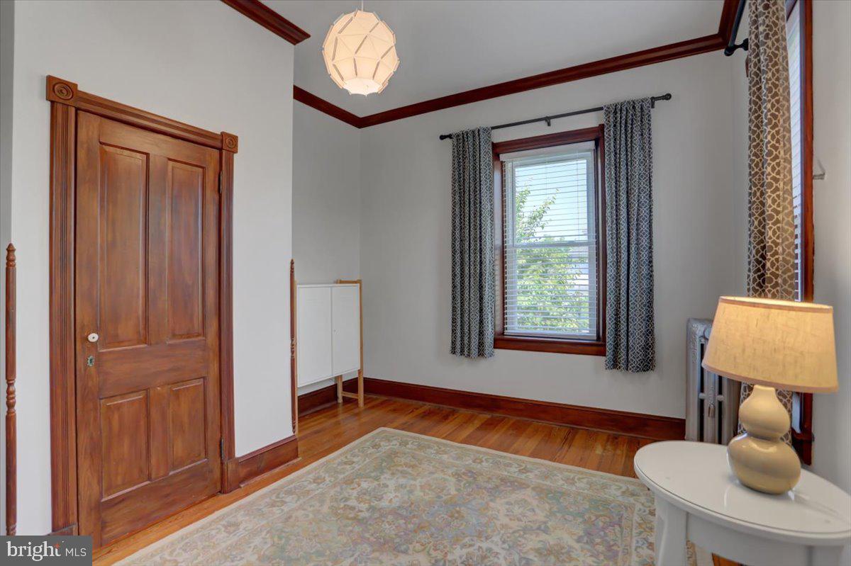 NORTH END - Residential