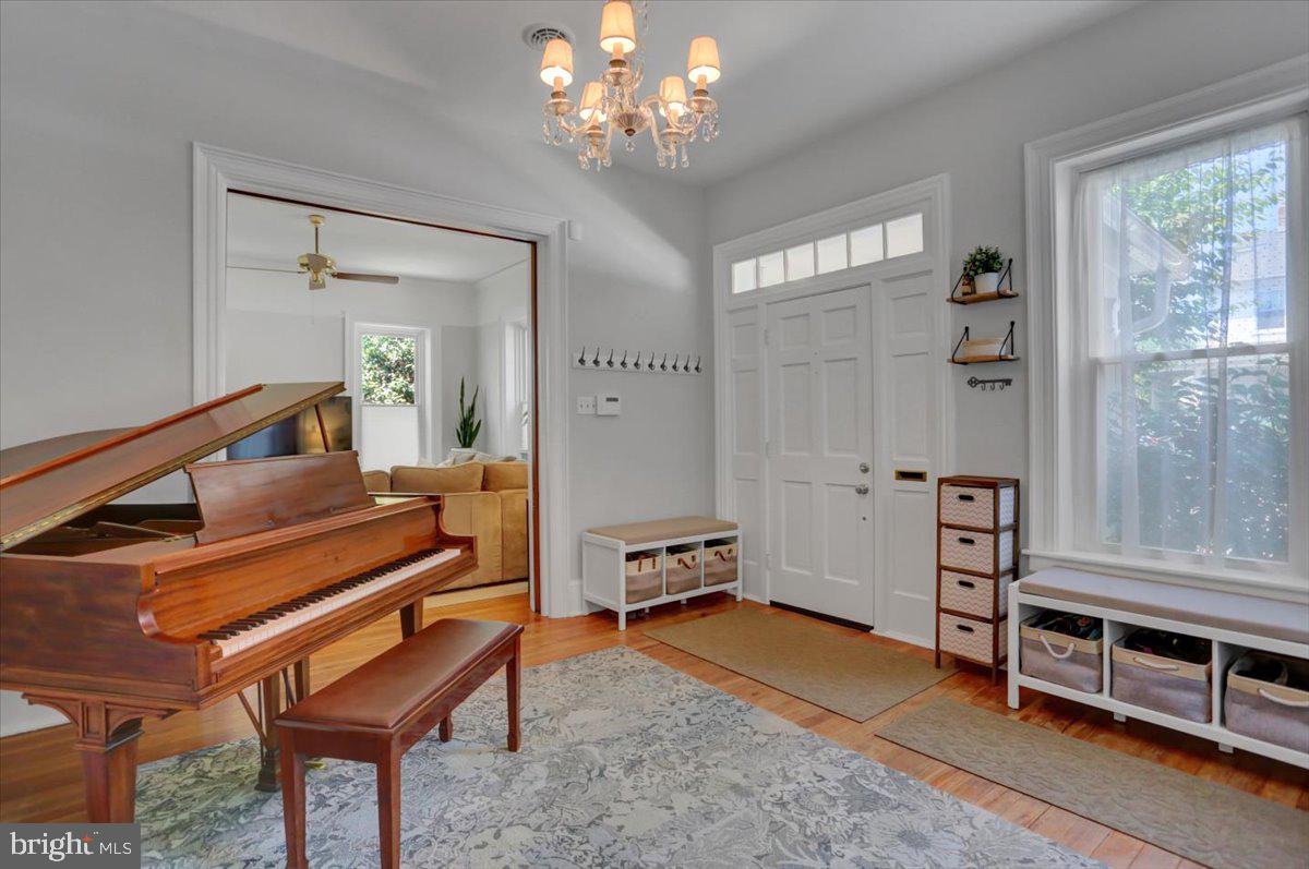 NORTH END - Residential