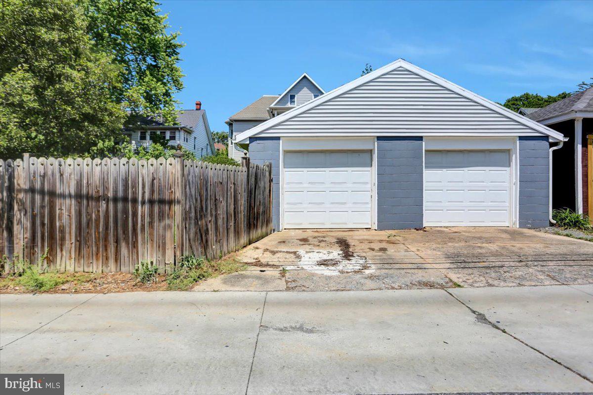 NORTH END - Residential