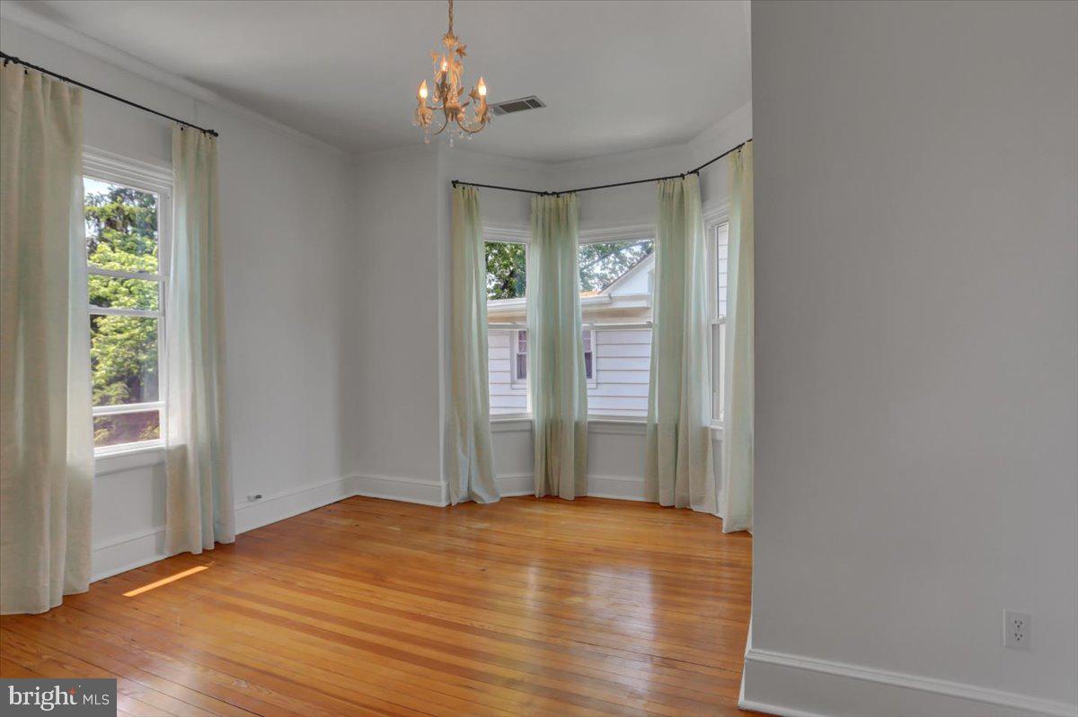 NORTH END - Residential