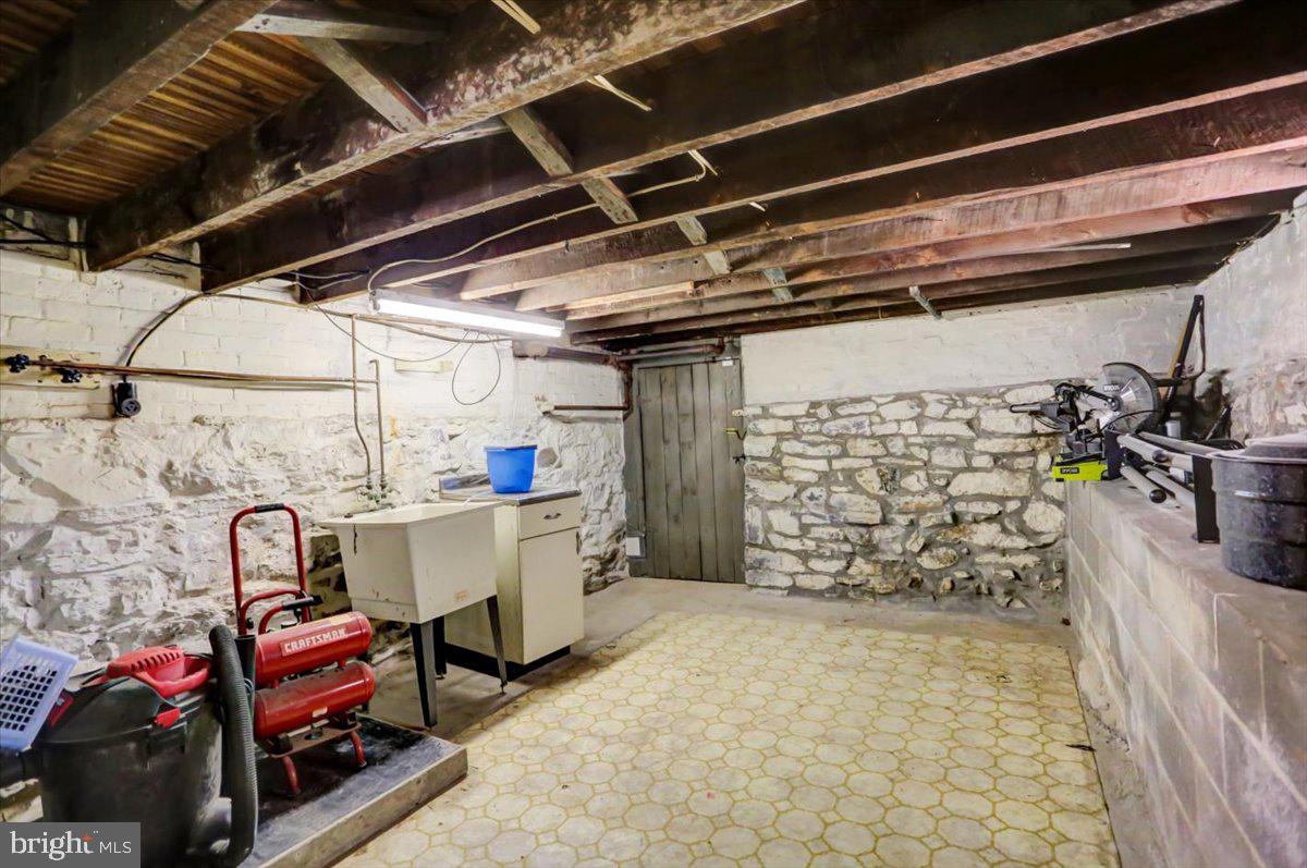 NORTH END - Residential