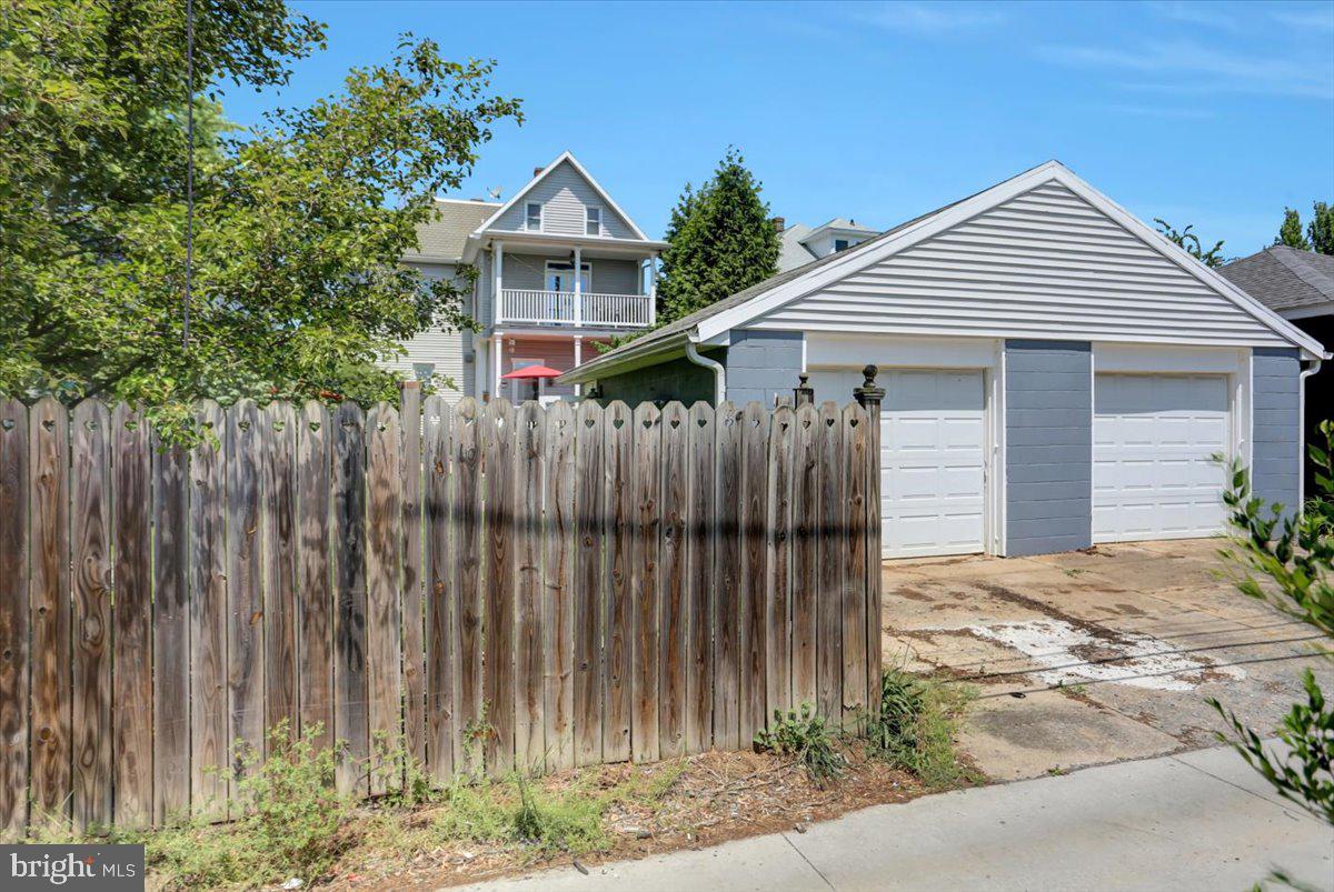 NORTH END - Residential