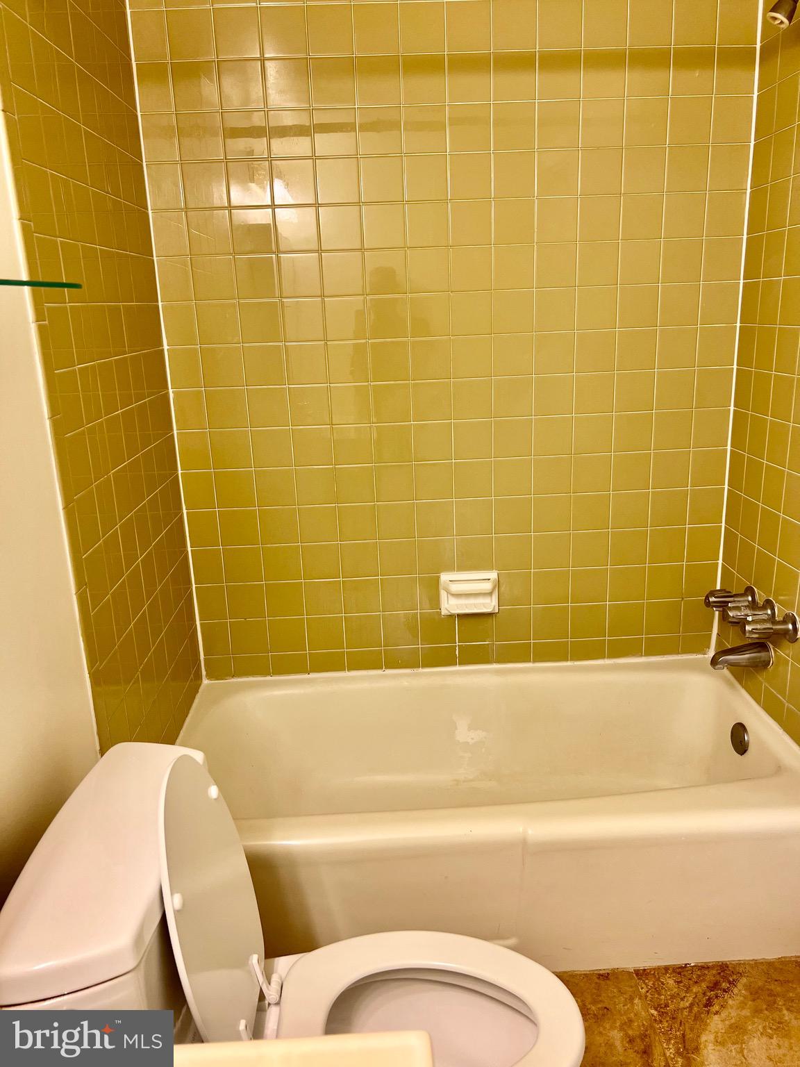 UNIVERSITY TOWERS CODM - Residential Lease