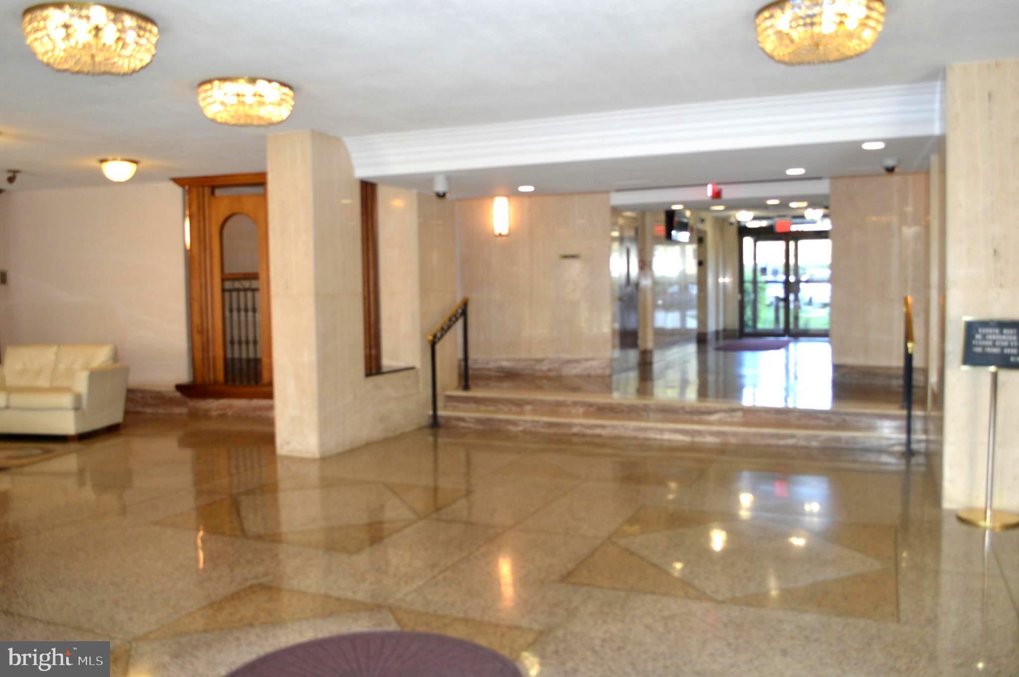 UNIVERSITY TOWERS CODM - Residential Lease