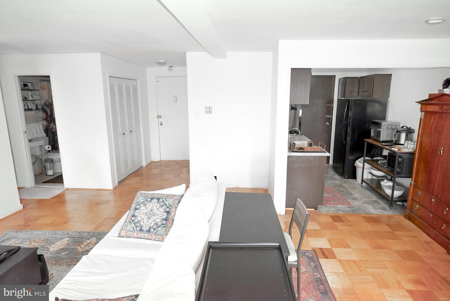 GROSVENOR PARK - Residential Lease