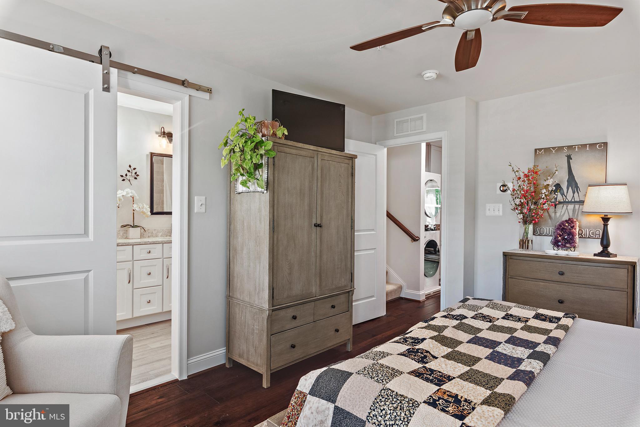 VILLAGE GREENS - Residential