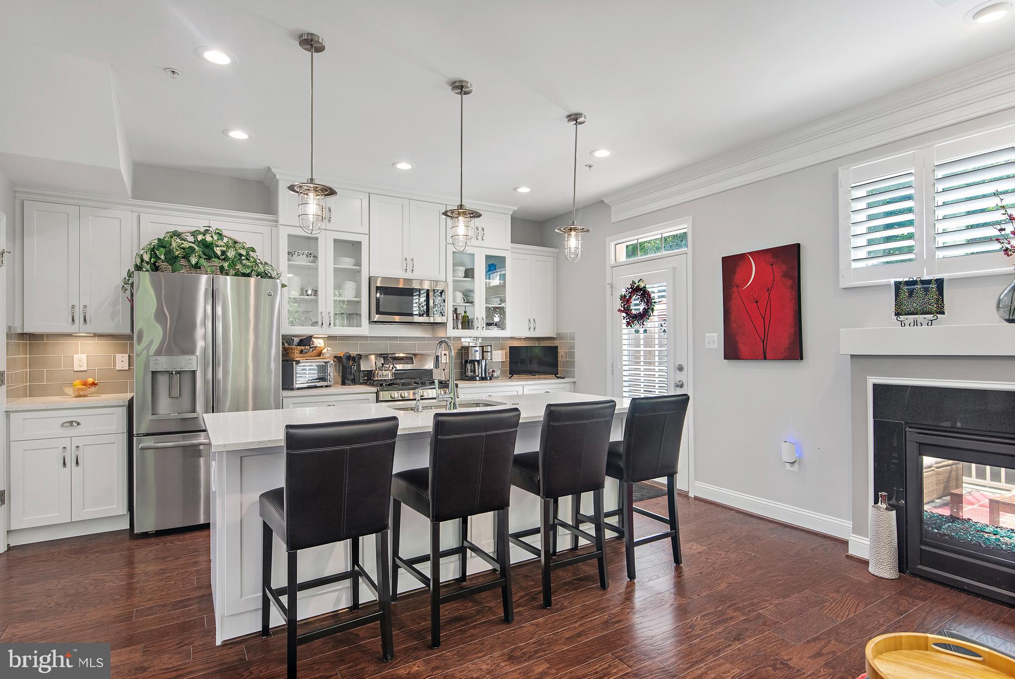 VILLAGE GREENS - Residential