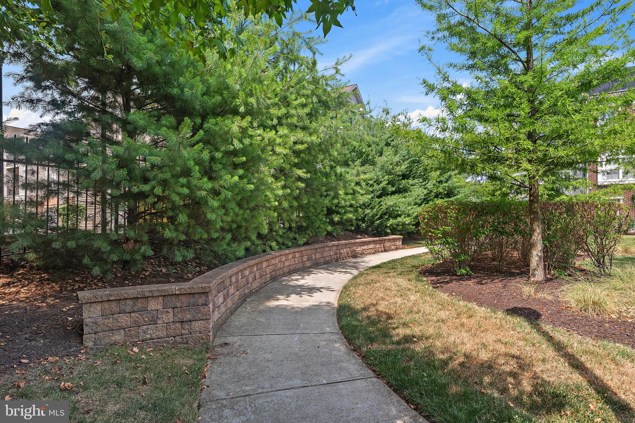 VILLAGE GREENS - Residential