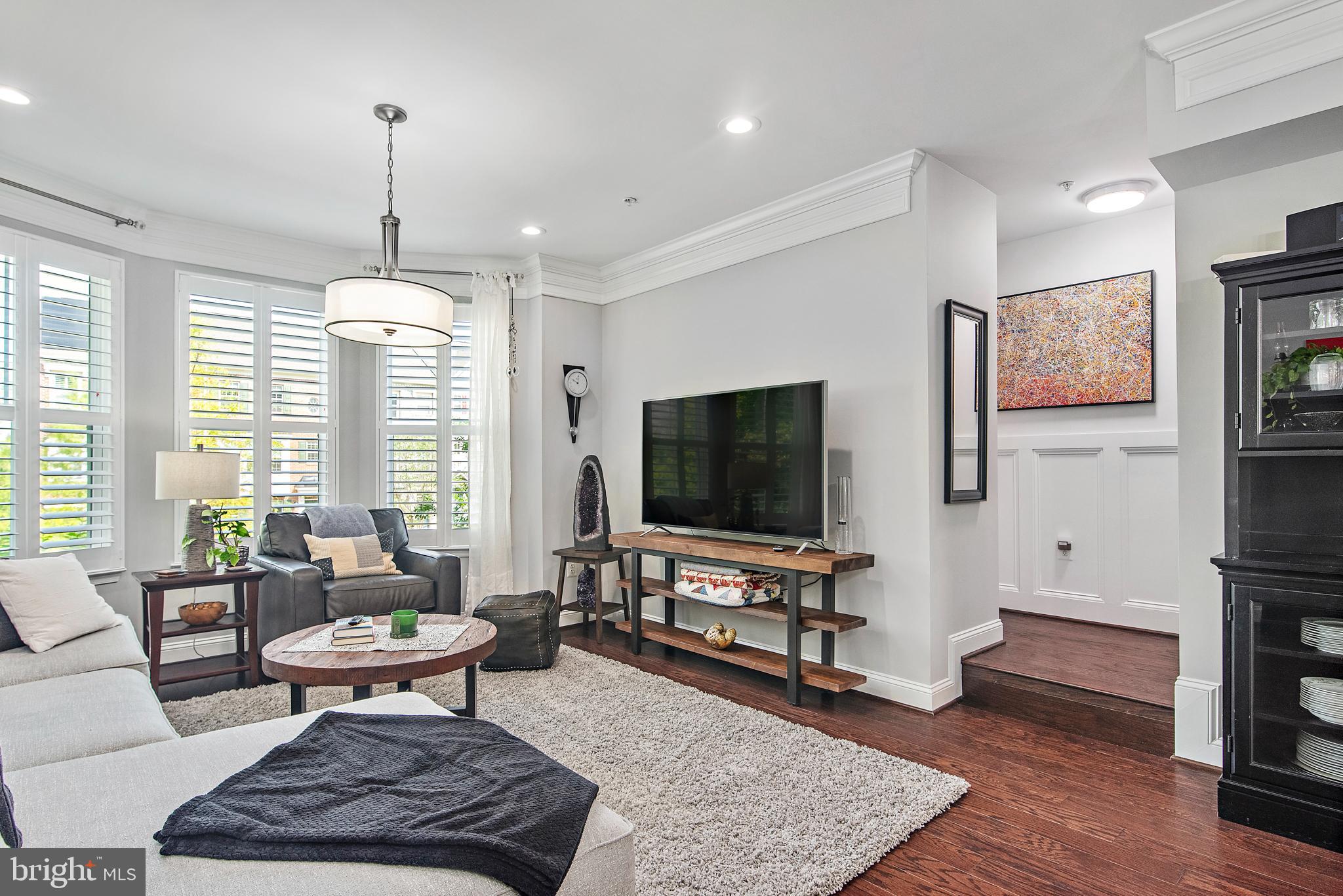 VILLAGE GREENS - Residential