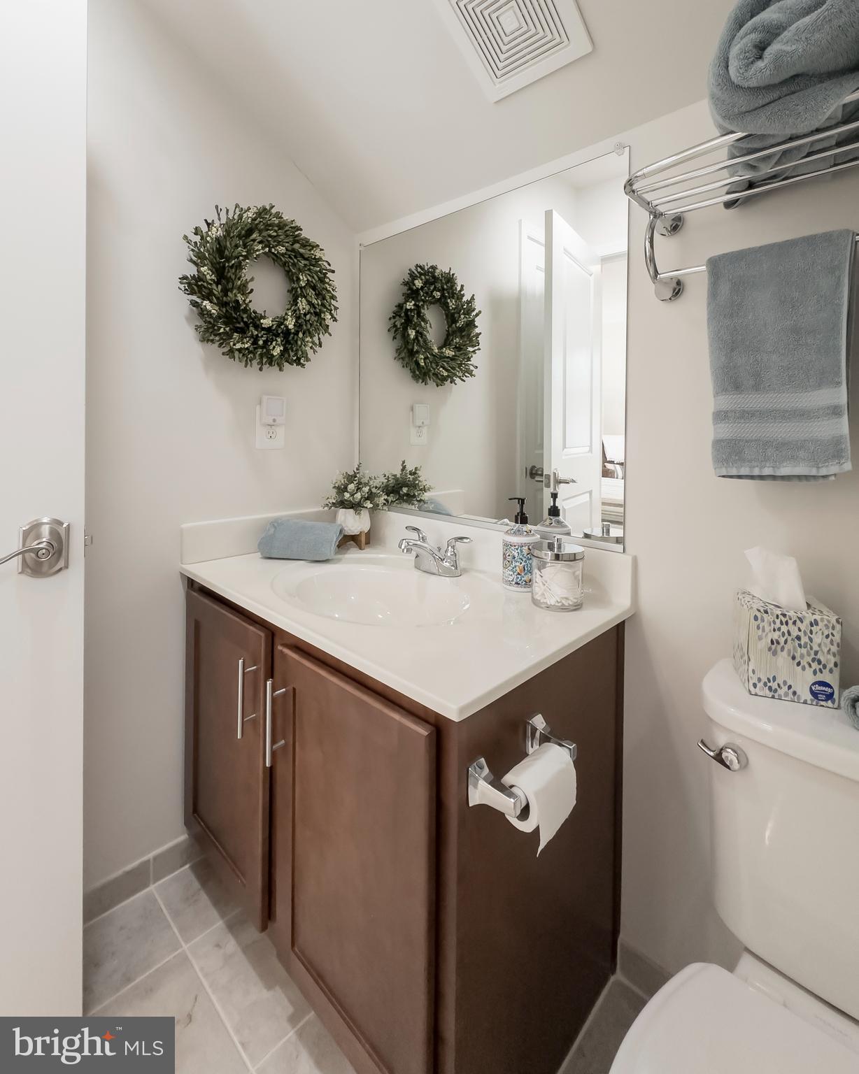 VILLAGE GREENS - Residential