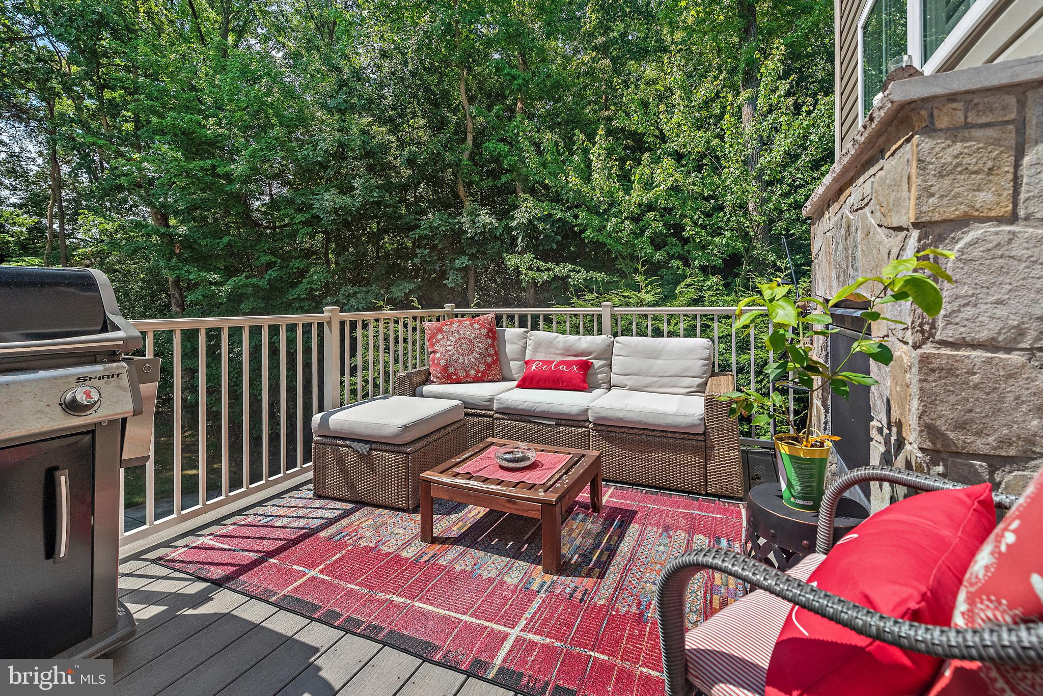 VILLAGE GREENS - Residential