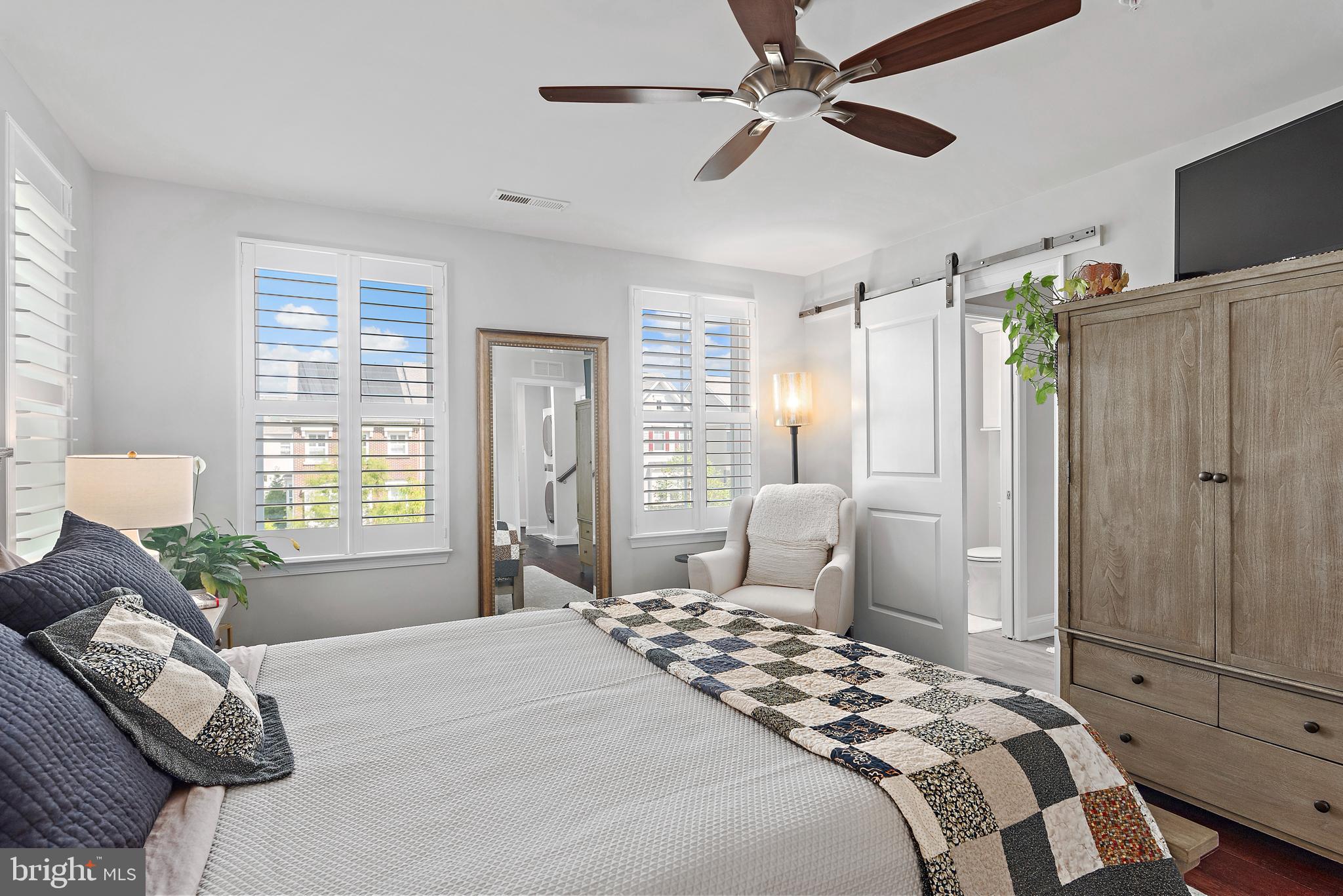 VILLAGE GREENS - Residential