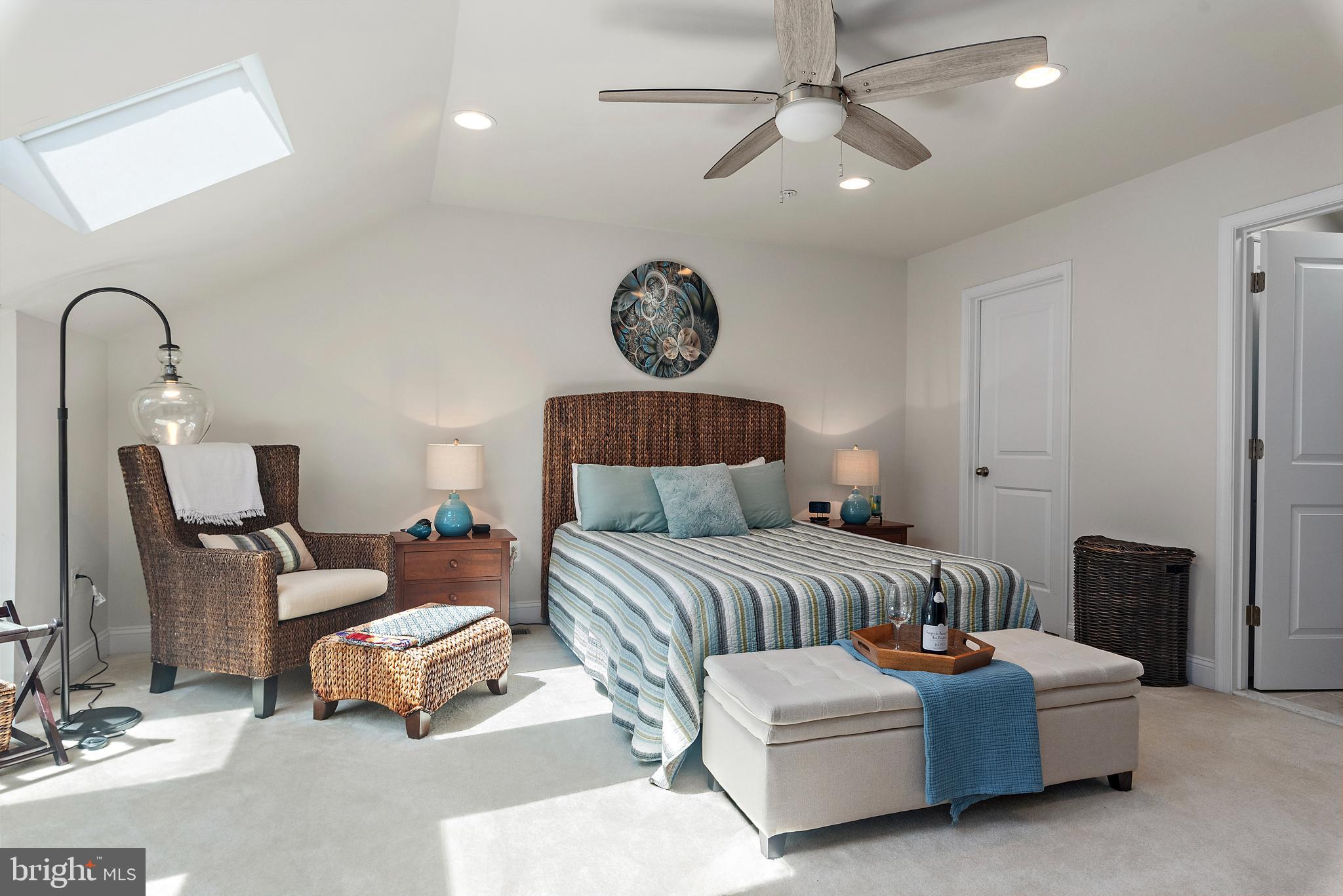 VILLAGE GREENS - Residential