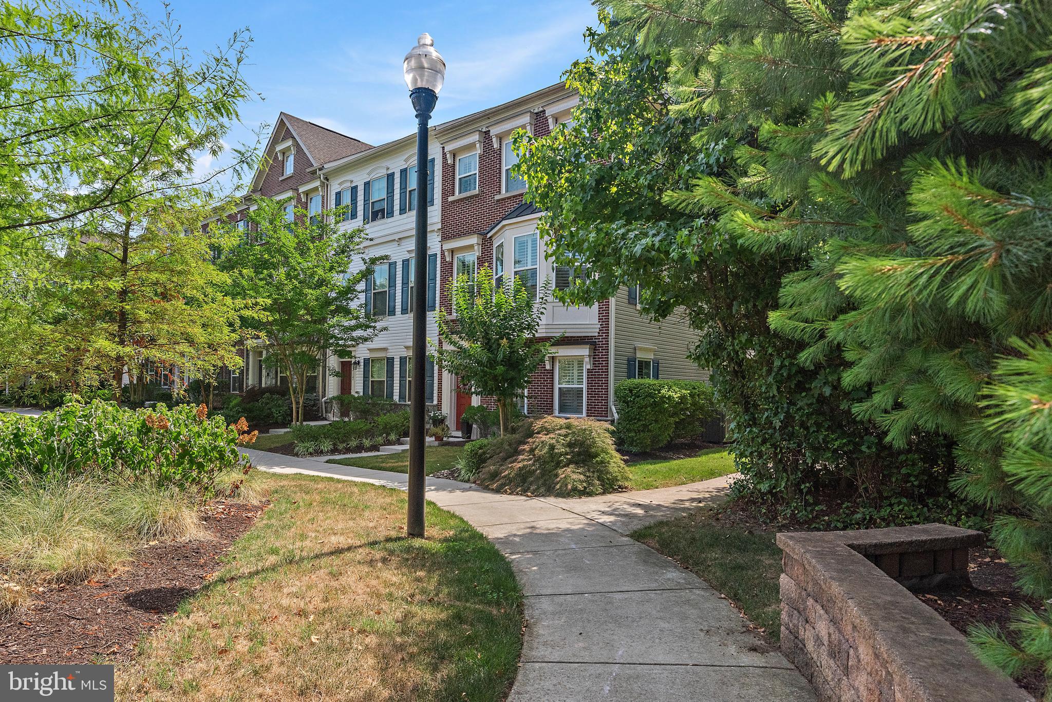 VILLAGE GREENS - Residential