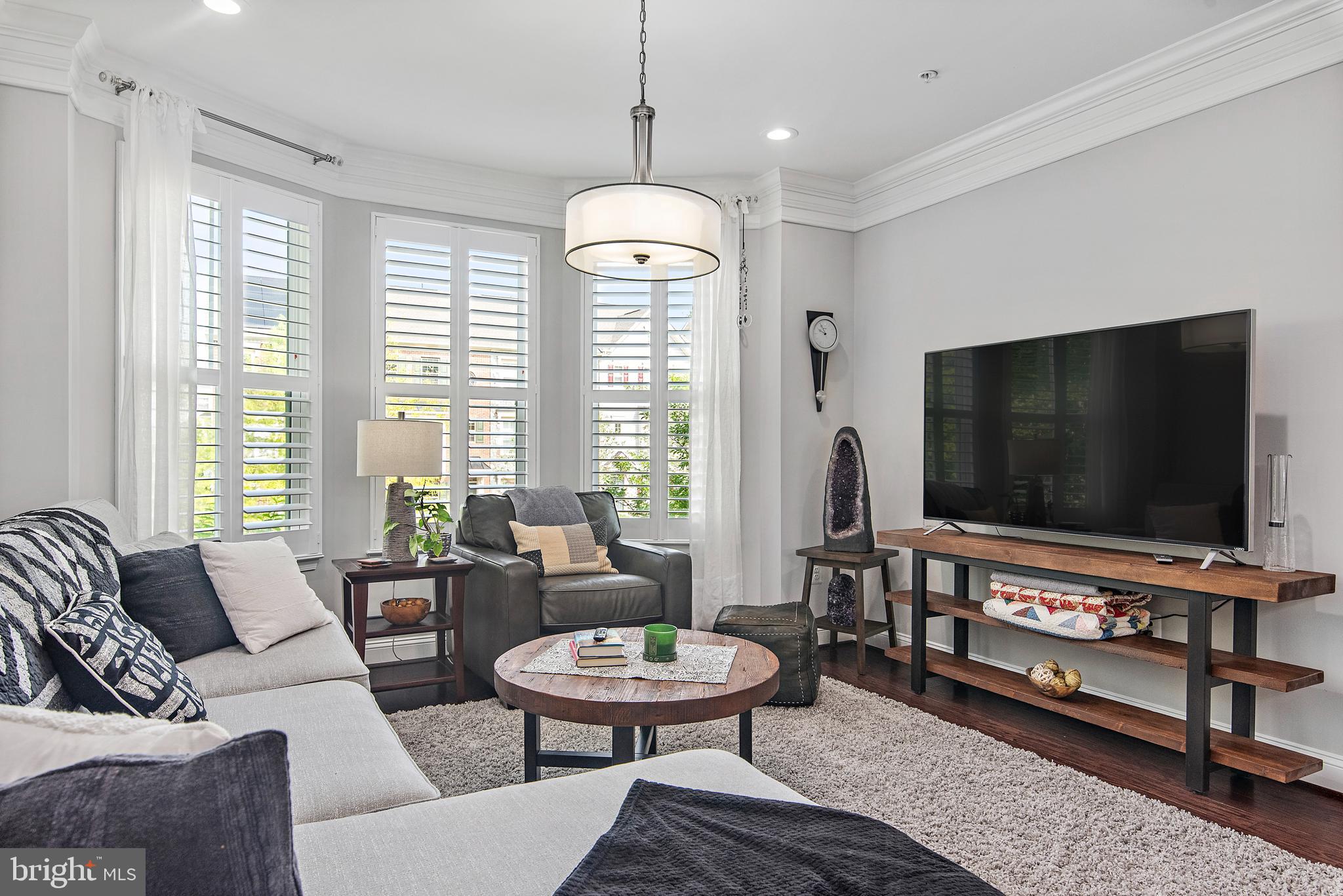 VILLAGE GREENS - Residential