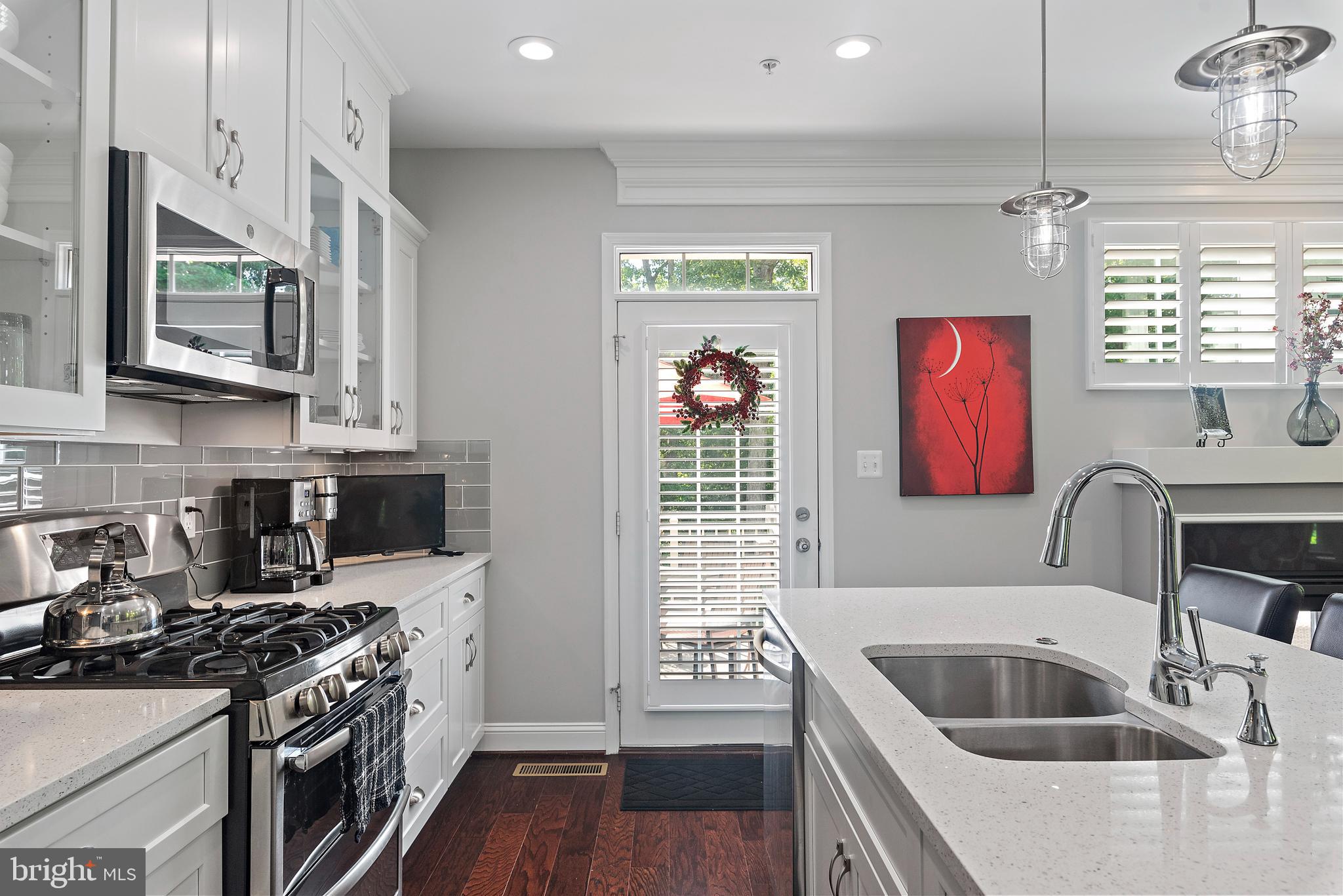 VILLAGE GREENS - Residential