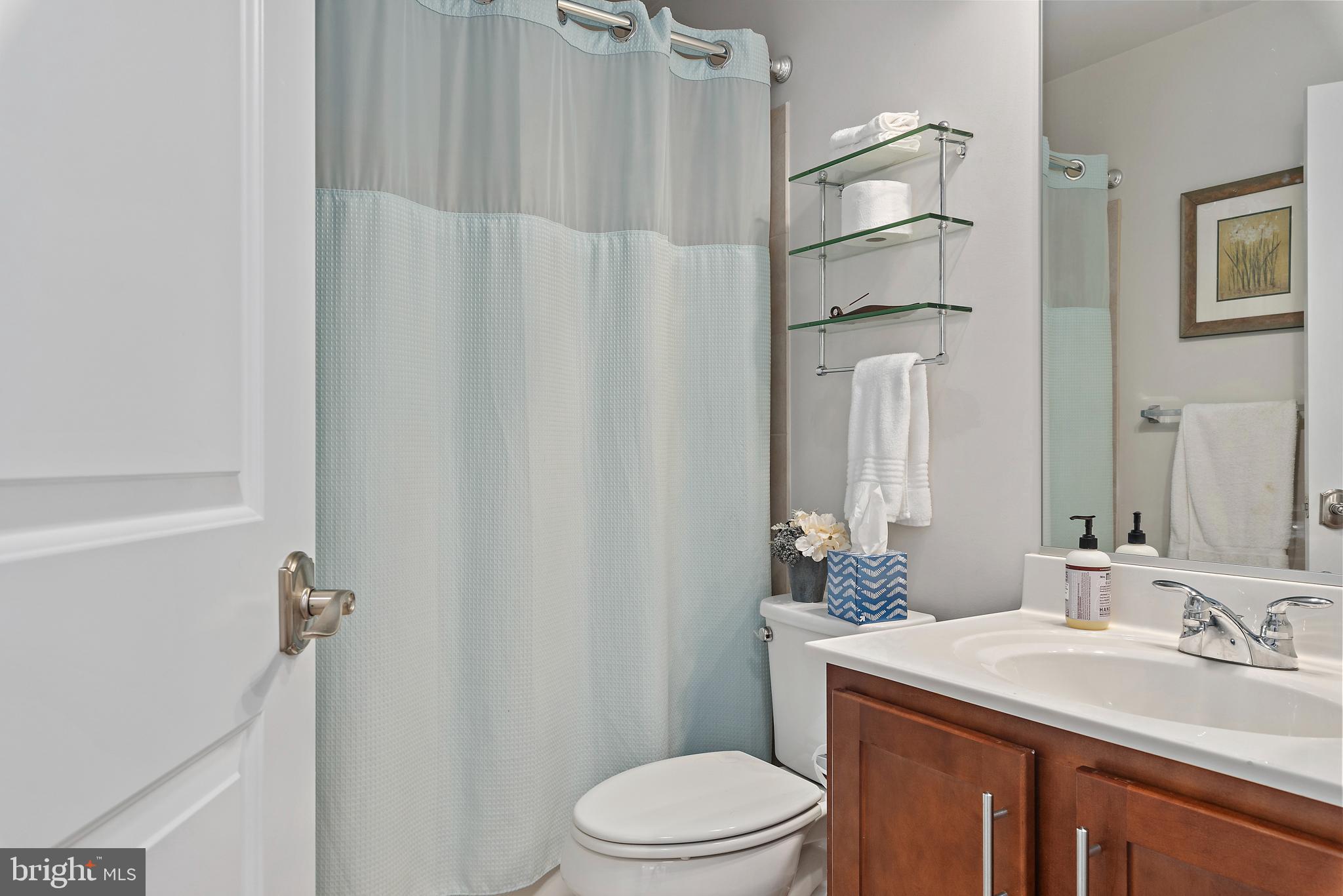 VILLAGE GREENS - Residential