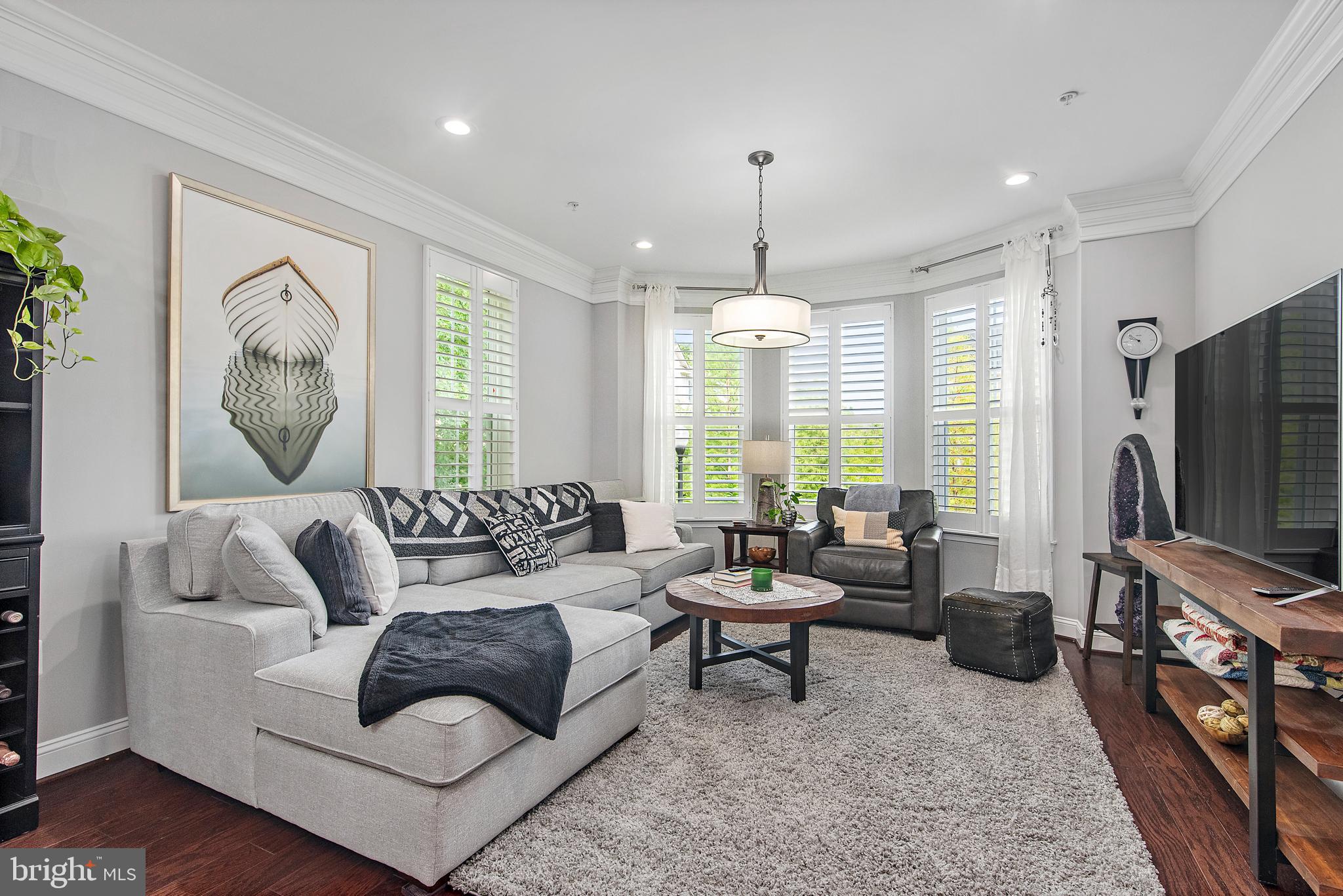 VILLAGE GREENS - Residential