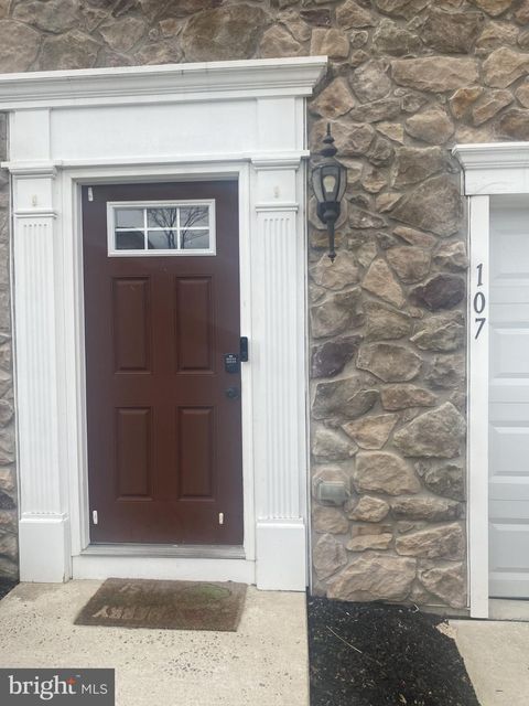 107 BENFORD ROAD BEVERLY NJ 08010