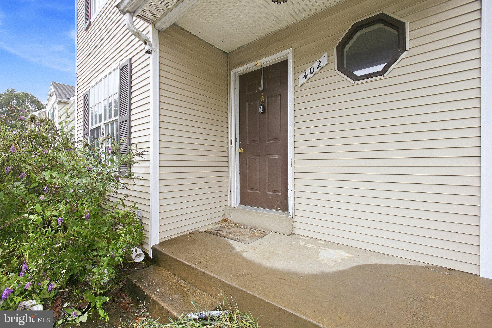 402 WINDSOR RIDGE COURT