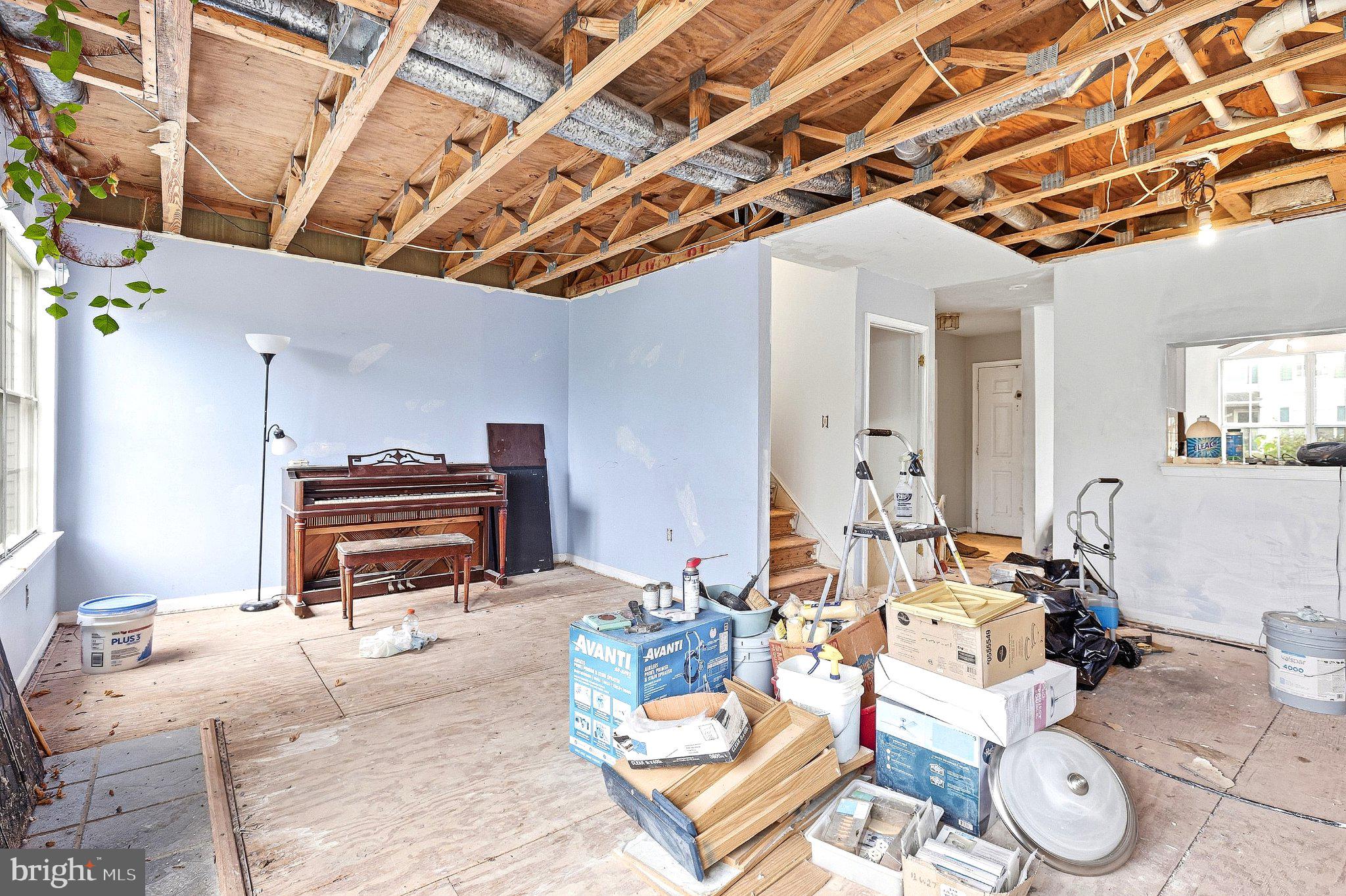 402 WINDSOR RIDGE COURT