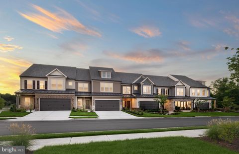 6100 AZURITE WAY HAYMARKET VA 20169