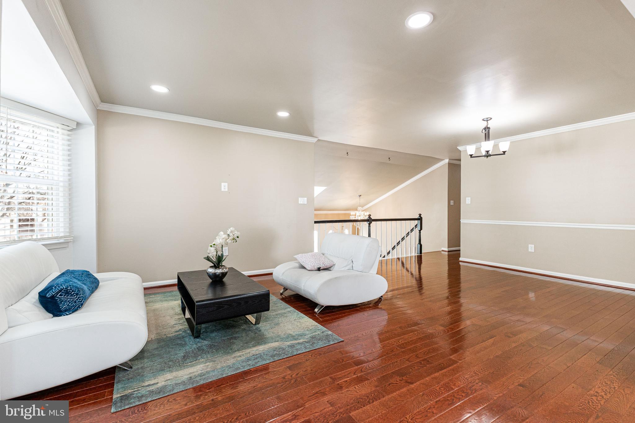 7716 GREEN GARLAND DRIVE