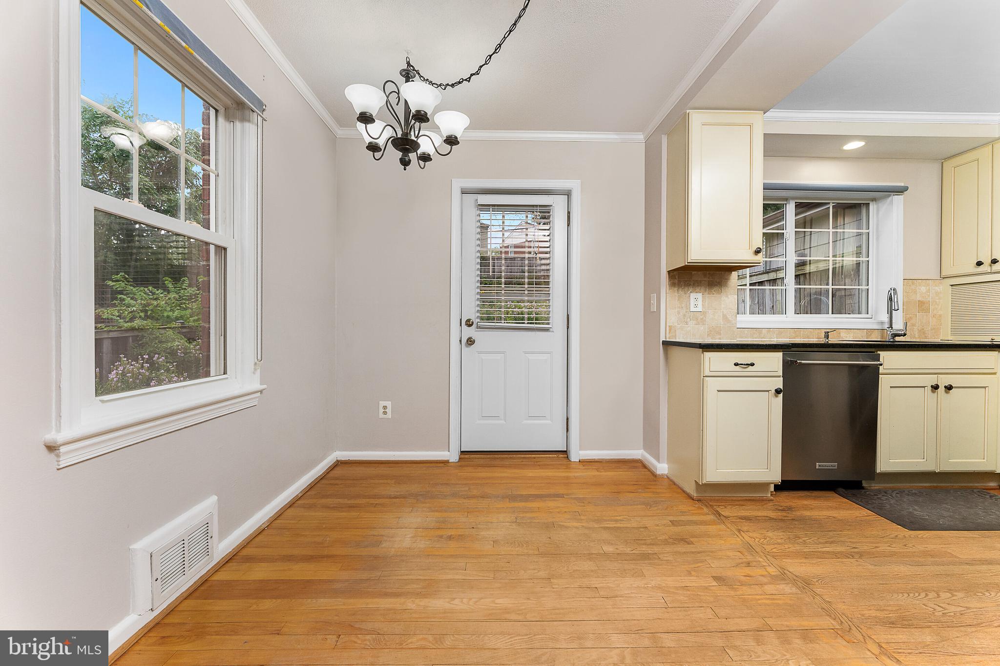 JEFFERSON MANOR - Residential Lease