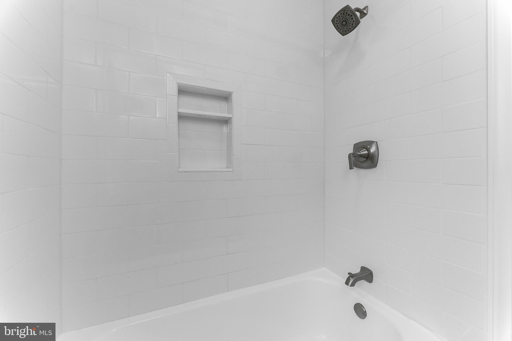 JEFFERSON MANOR - Residential Lease