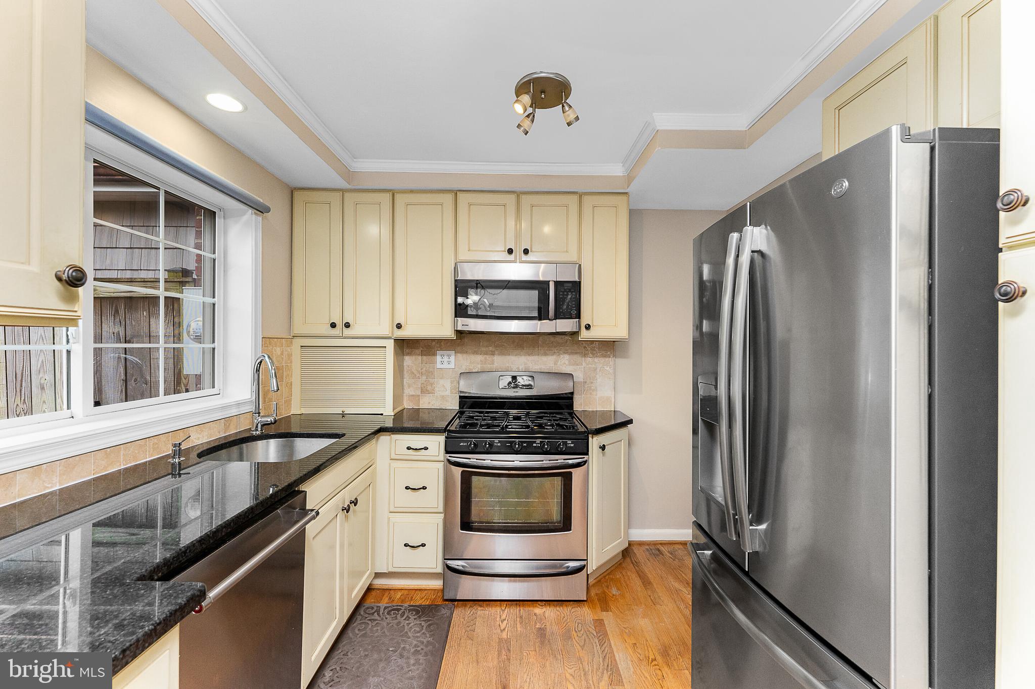 JEFFERSON MANOR - Residential Lease