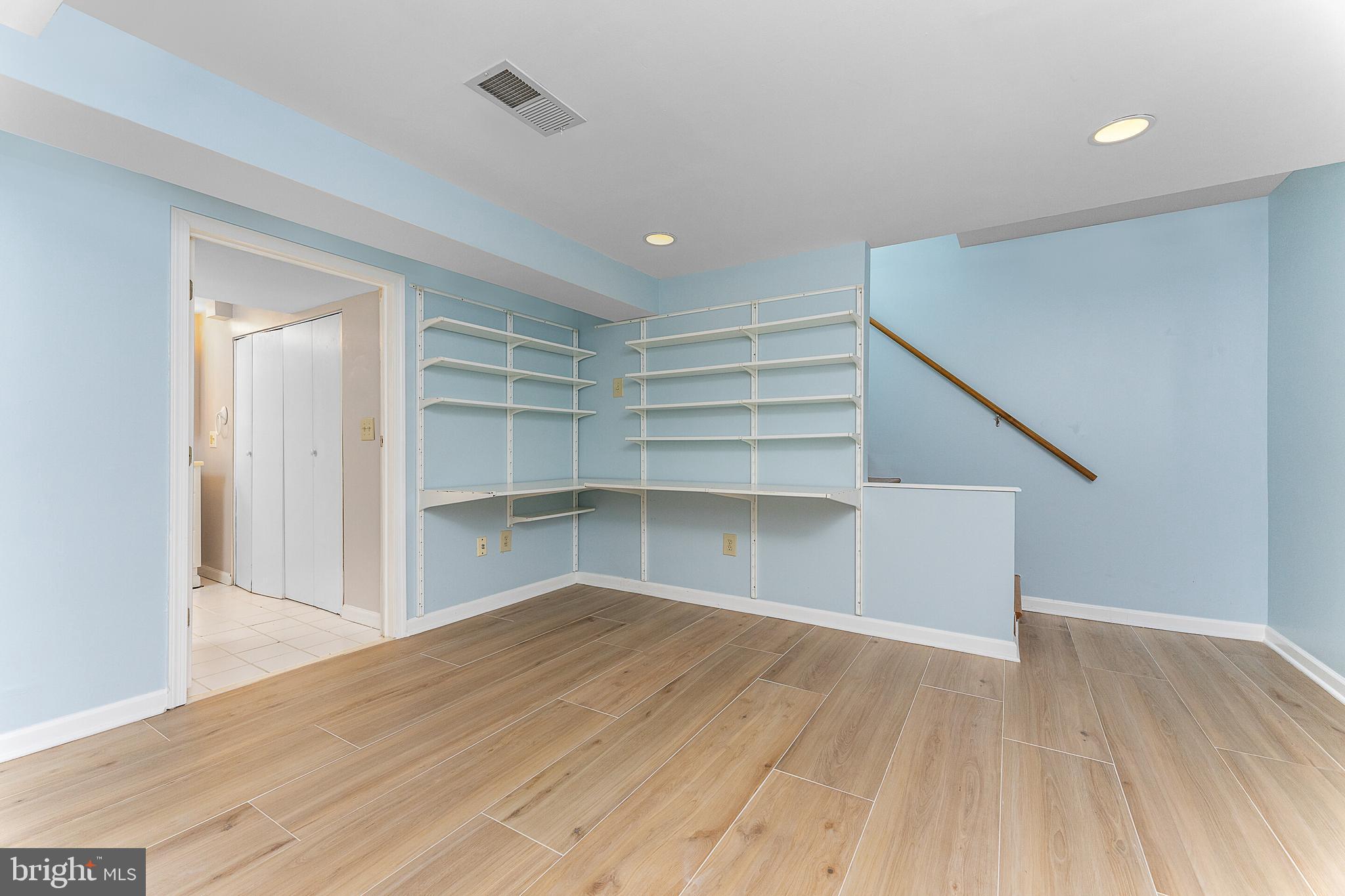 JEFFERSON MANOR - Residential Lease