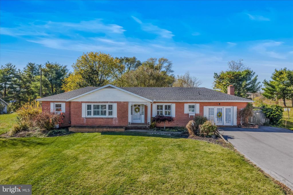 Photo of 5694 Tabler Station Road, INWOOD, WV 25428 (MLS # WVBE2045554)