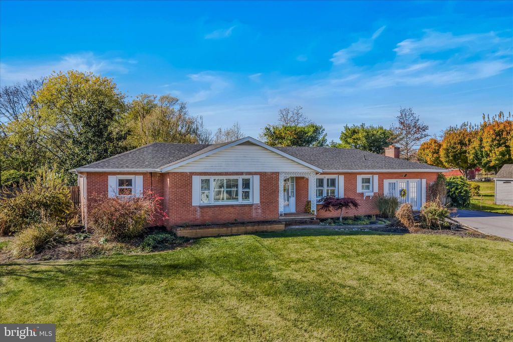 Photo of 5694 Tabler Station Road, INWOOD, WV 25428 (MLS # WVBE2045554)