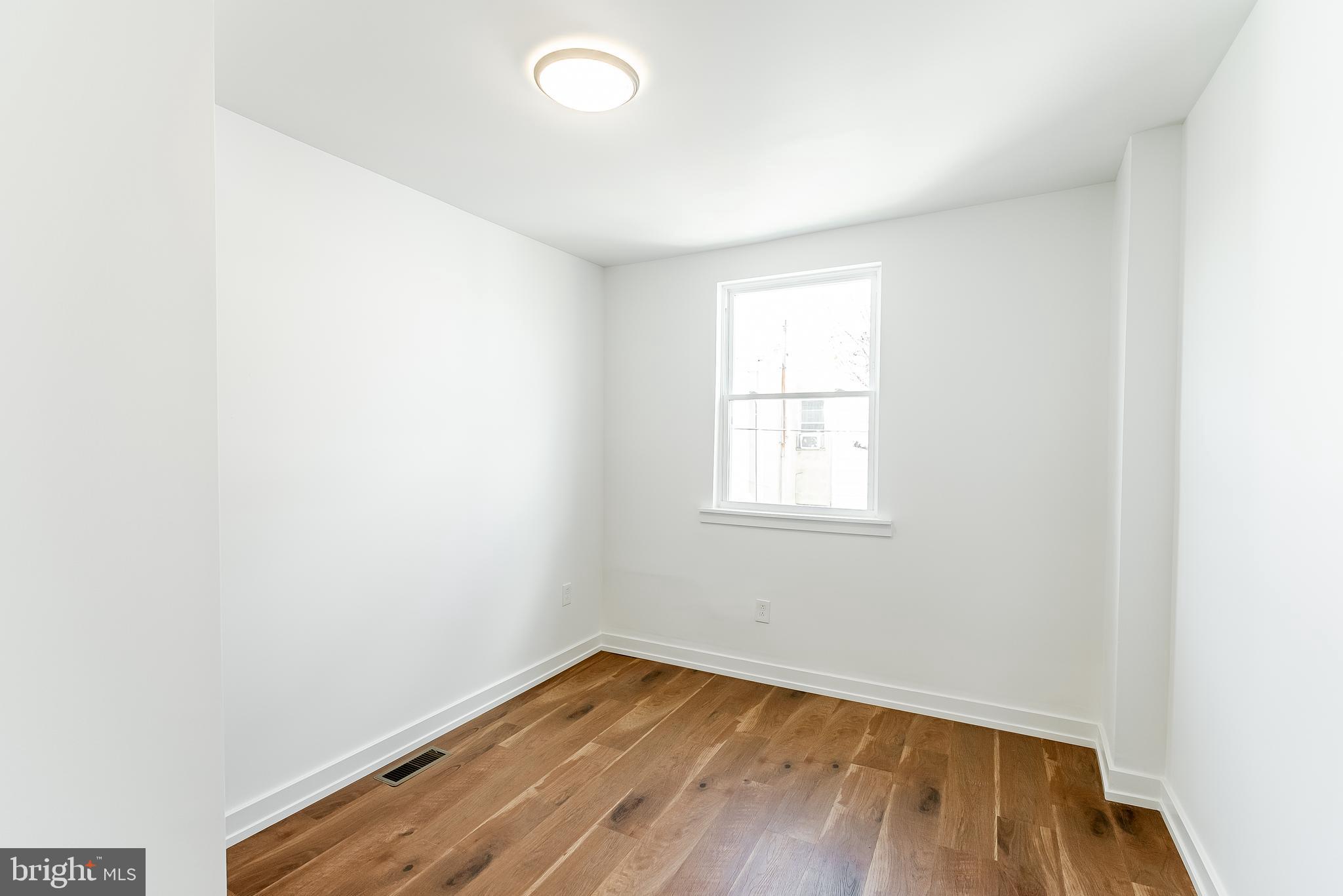 LOWER MOYAMENSING - Residential