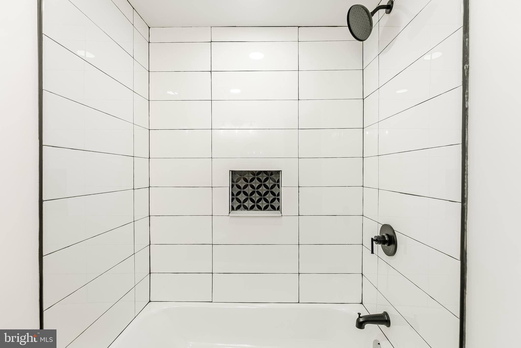 LOWER MOYAMENSING - Residential